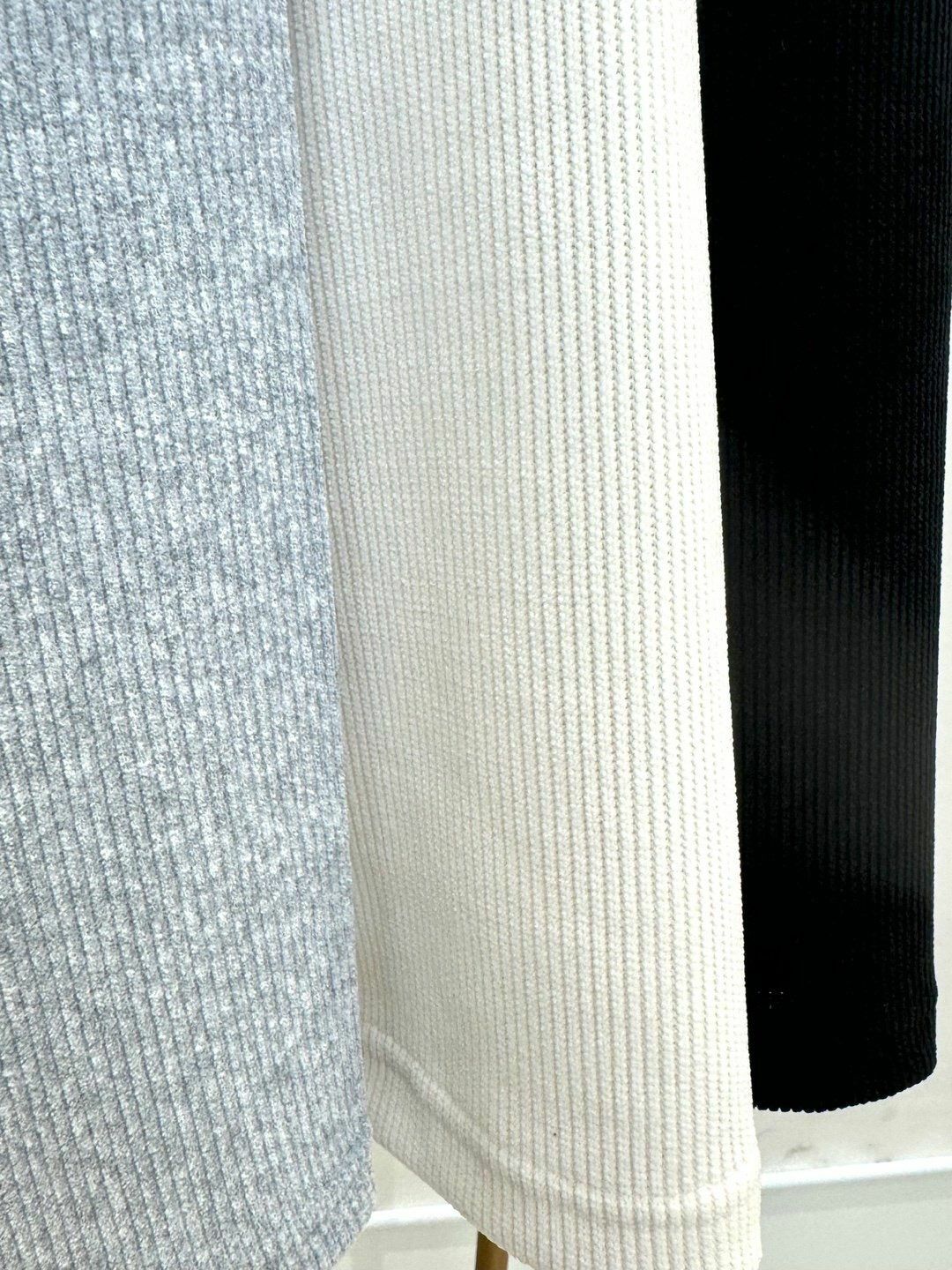 淨色暗直紋長袖恤衫 VOID-048S