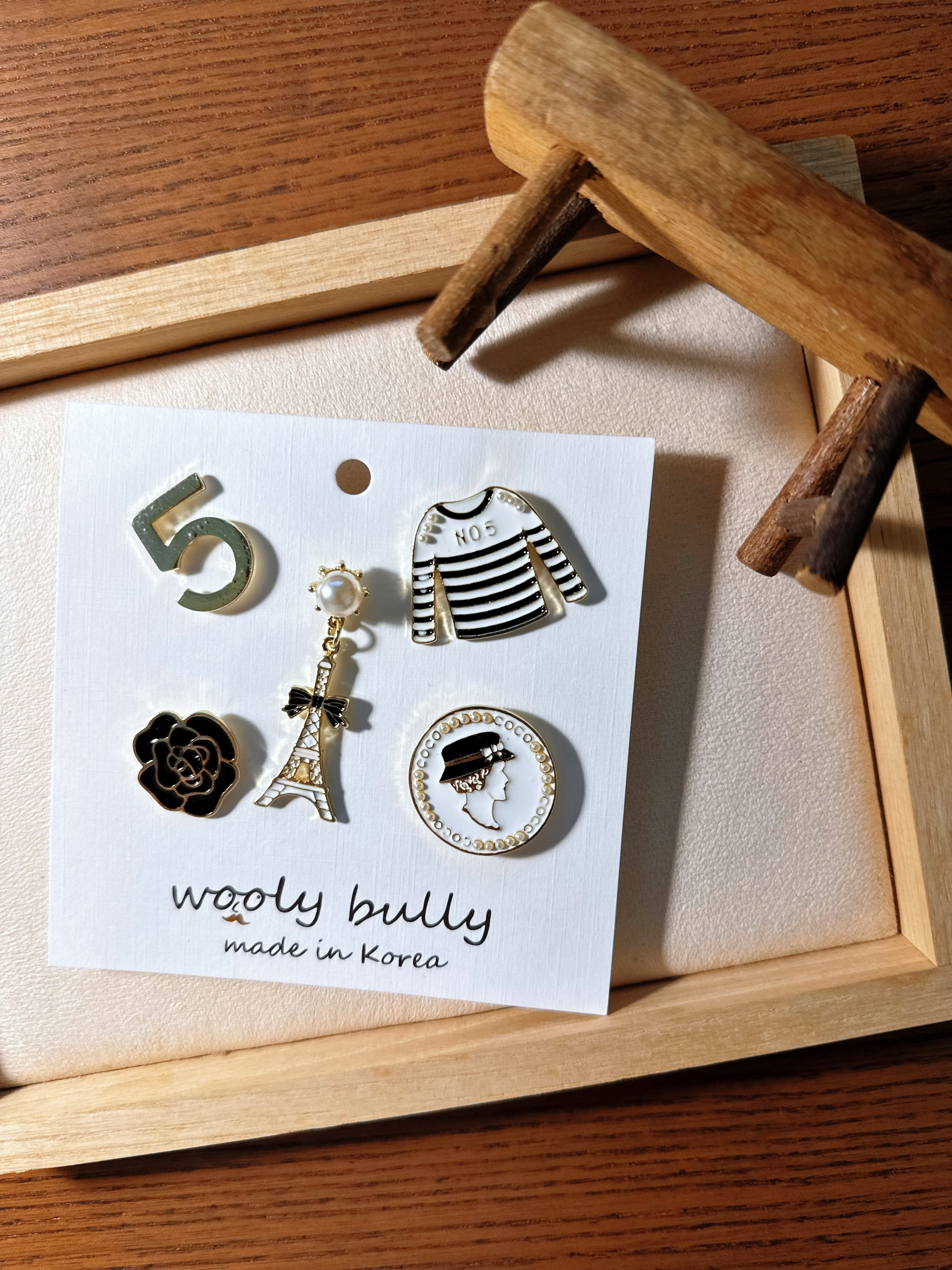 【質感衣服鐵塔別針5件組】( 現貨 )