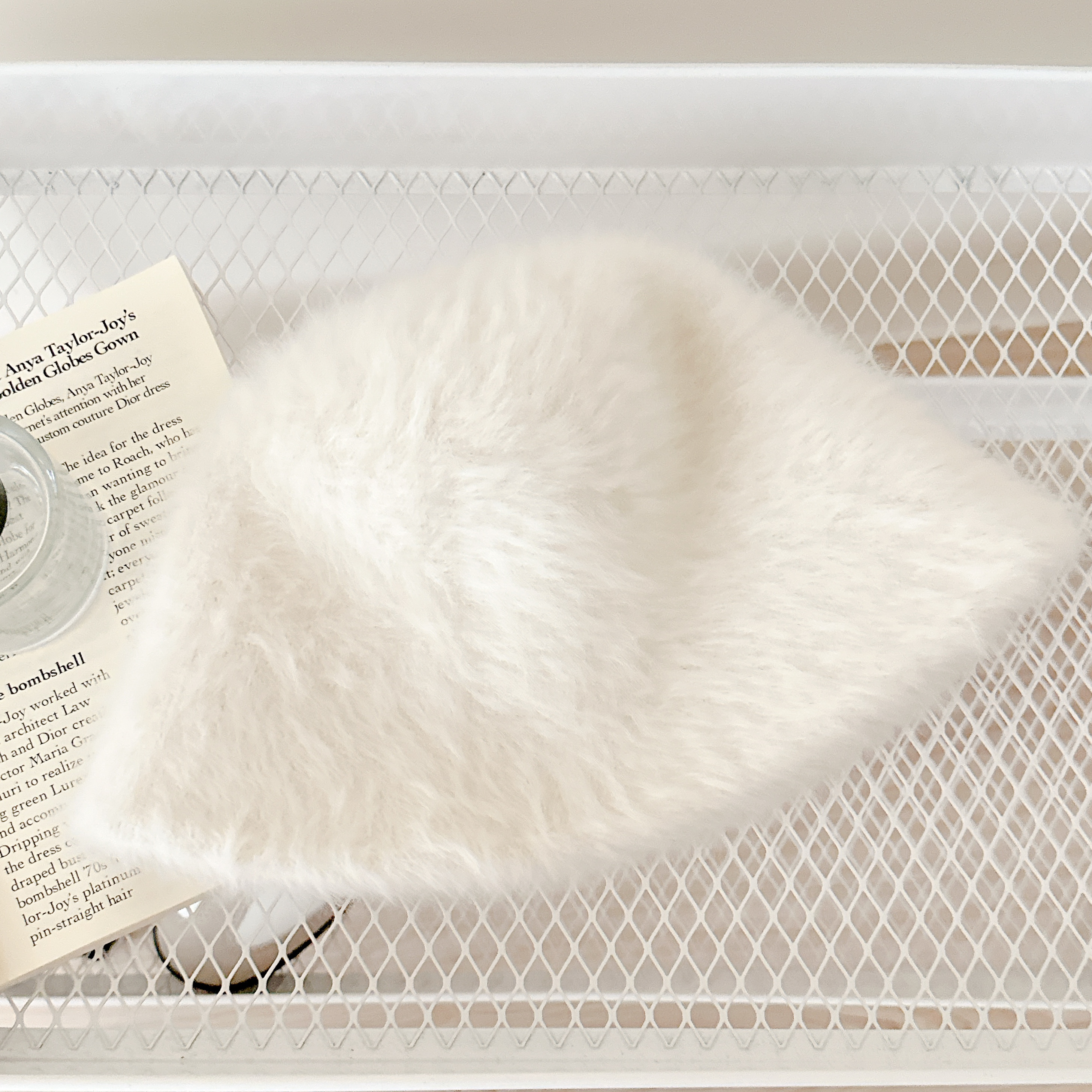 現貨🚚冬天超好搭！質感雪白絨毛漁夫帽💕