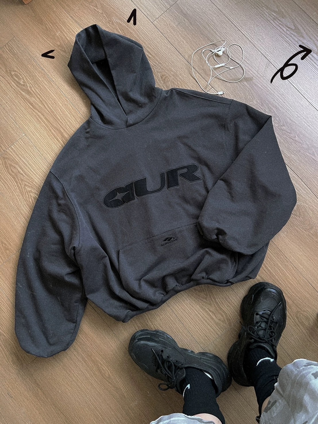 Aurocean 雙層復古貼布繡短寬深灰連帽衛衣