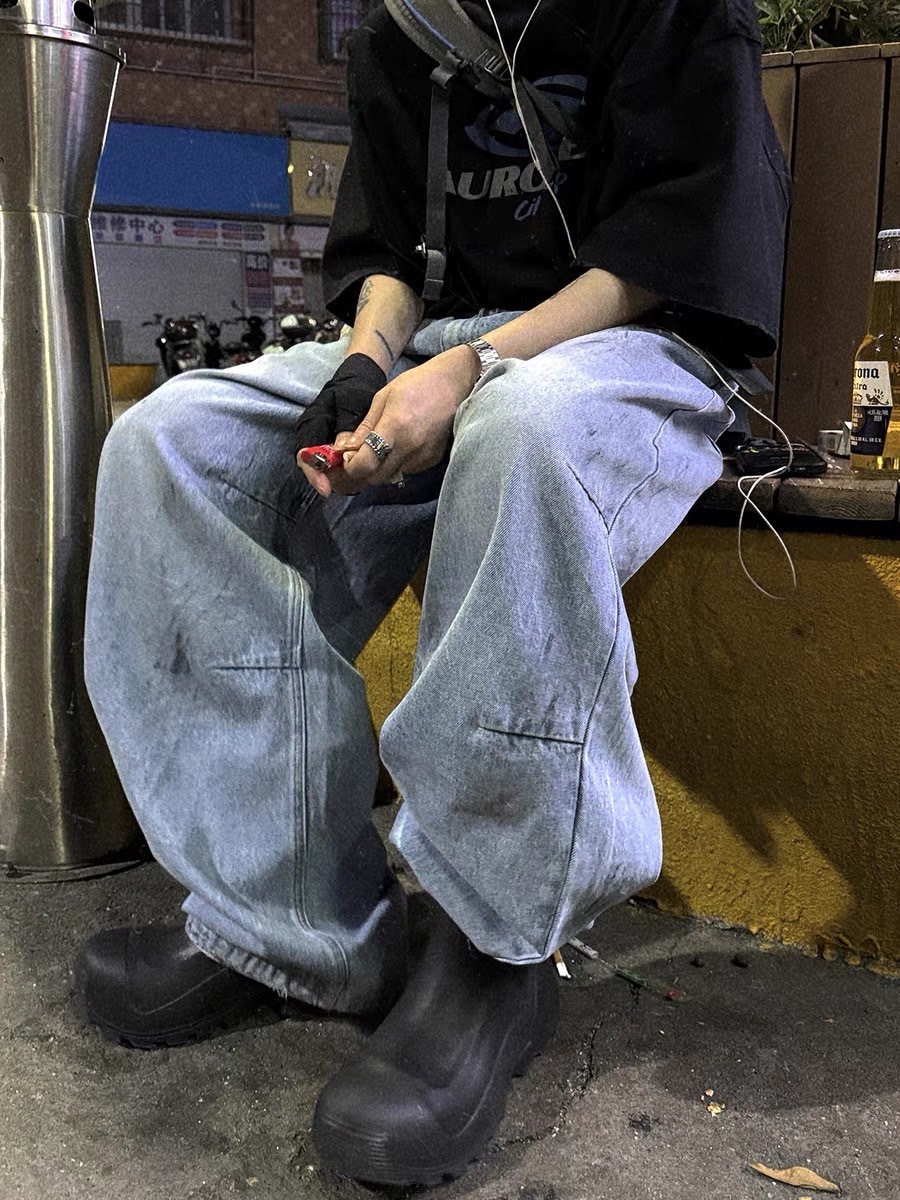 Aurocean 做舊寬鬆立體收褶四季直筒淺藍牛仔褲