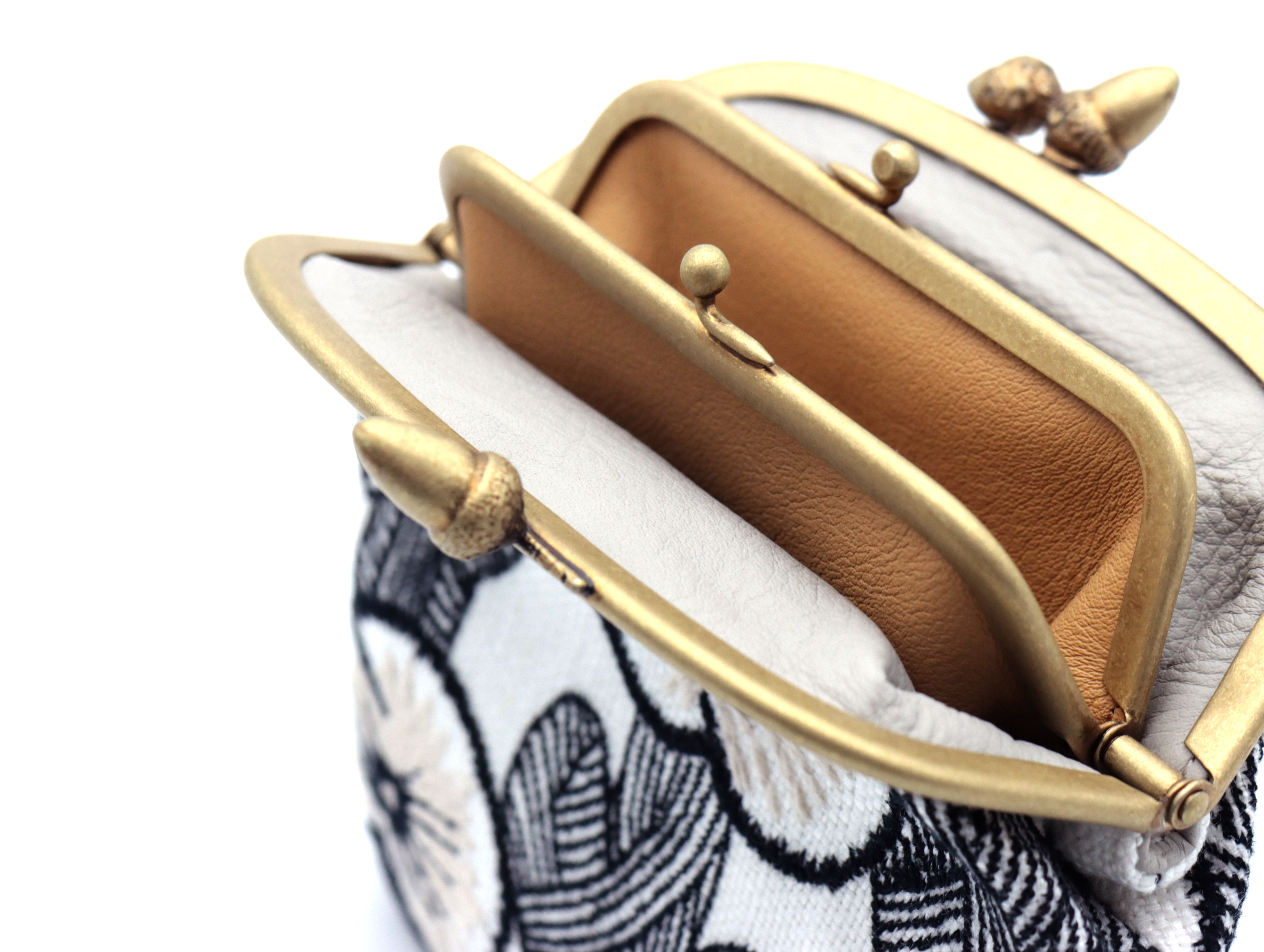 minä perhonen｜hanakaze cuddle purse｜U.I.J SHOP
