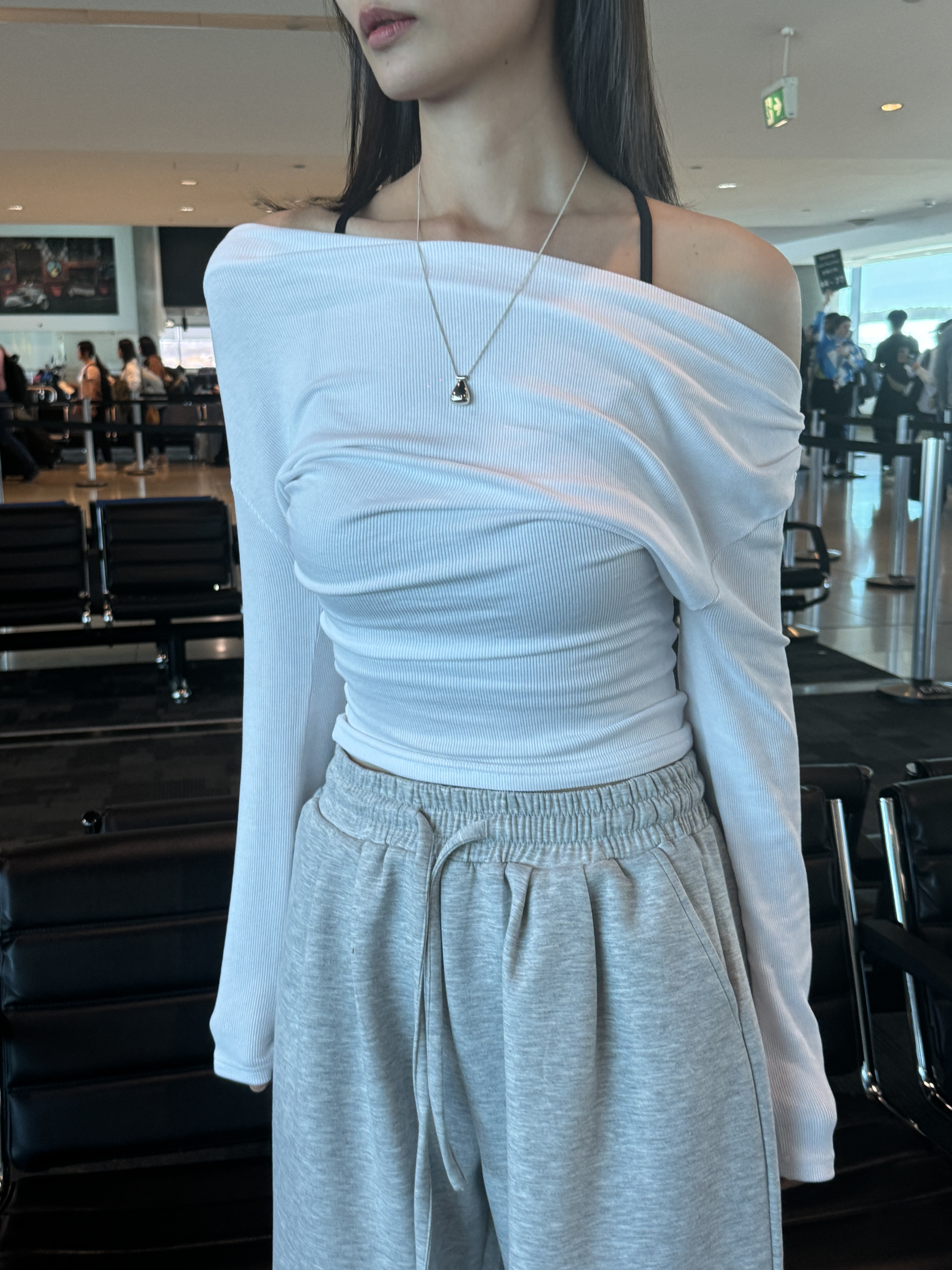 (訂購) U領一字膊/單膊三著上衣 T1107 (黑/白)