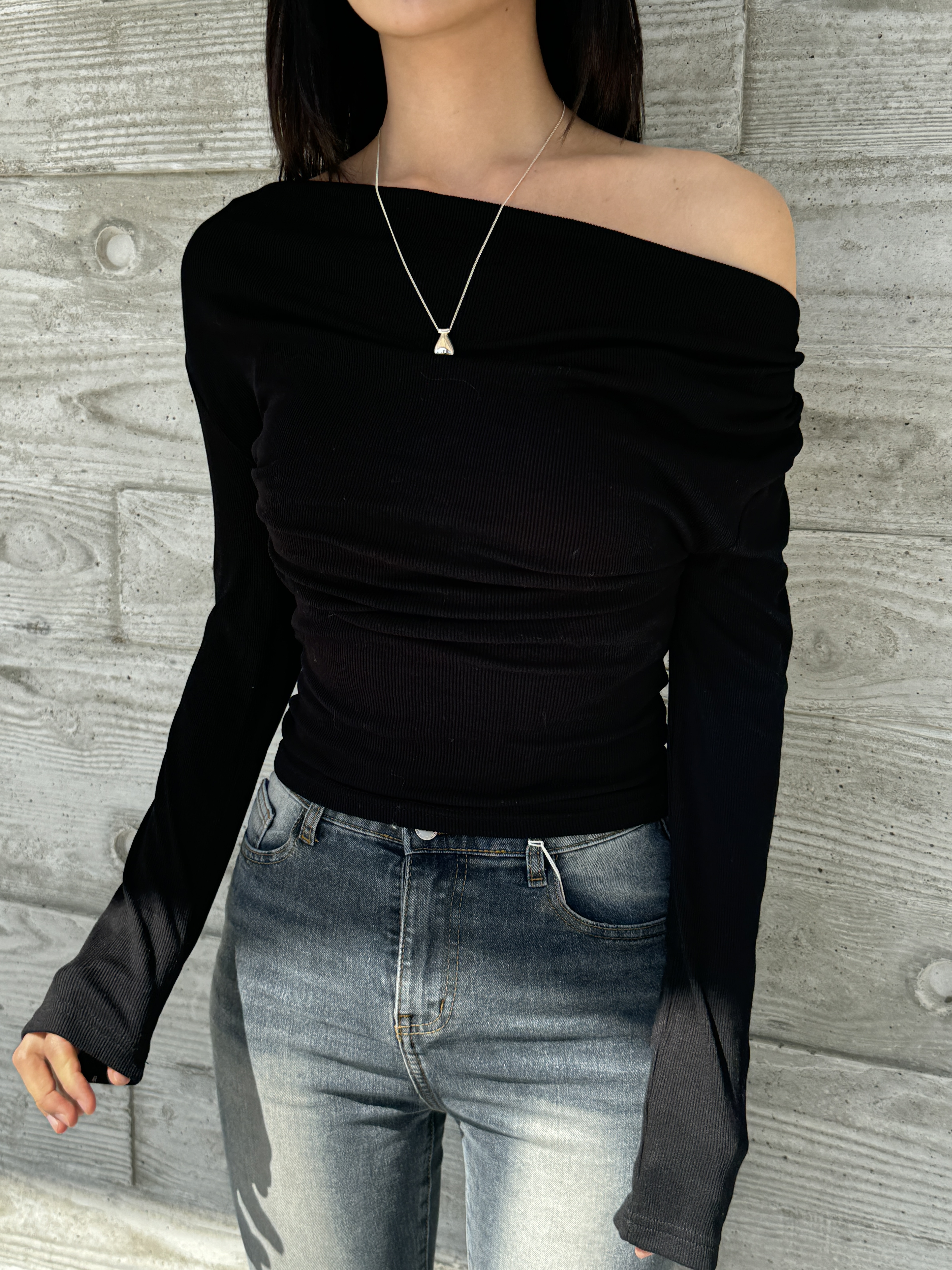 (訂購) U領一字膊/單膊三著上衣 T1107 (黑/白)