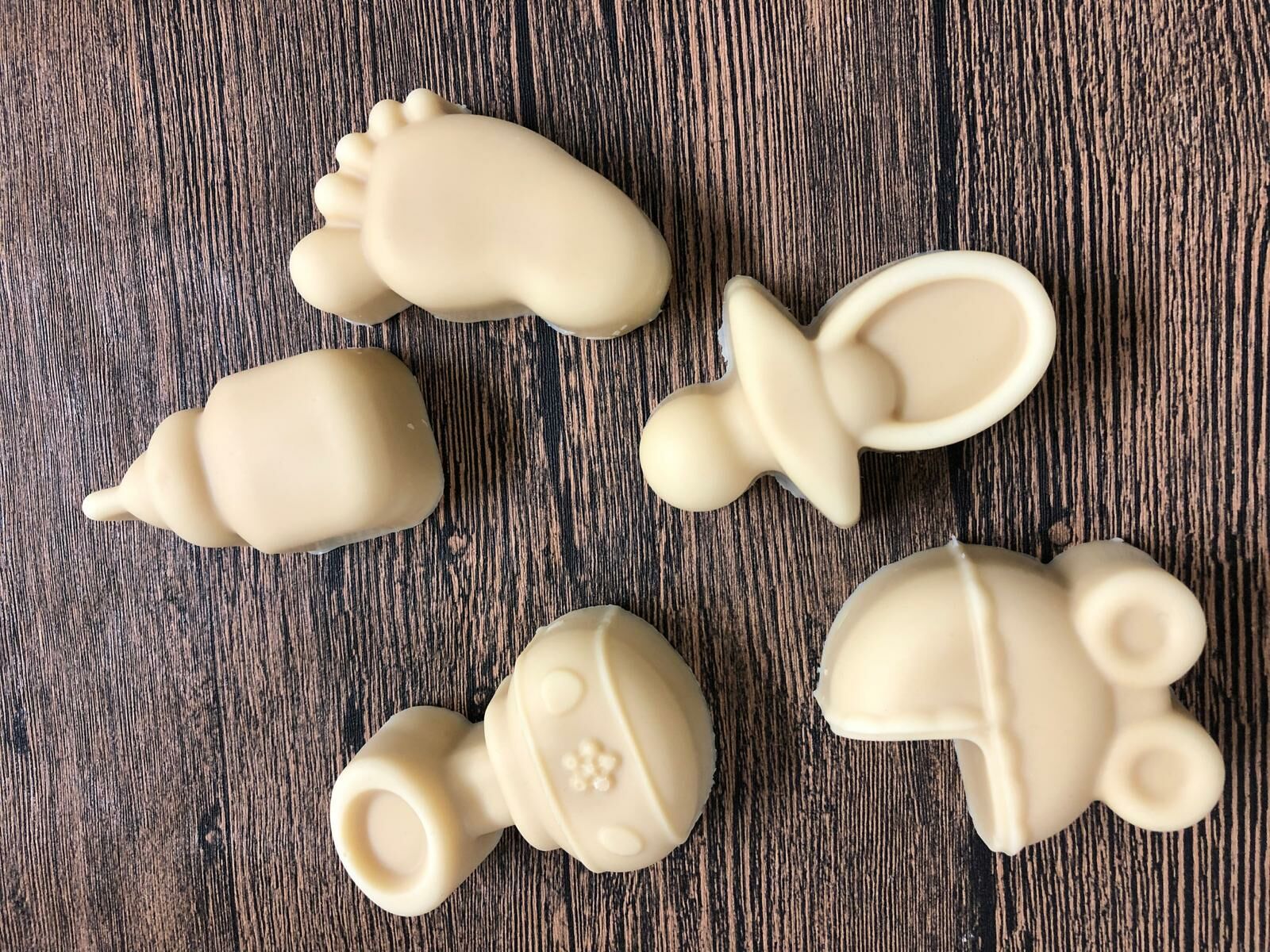 代製母乳皂- 天然蘆薈橄欖保濕母乳皂