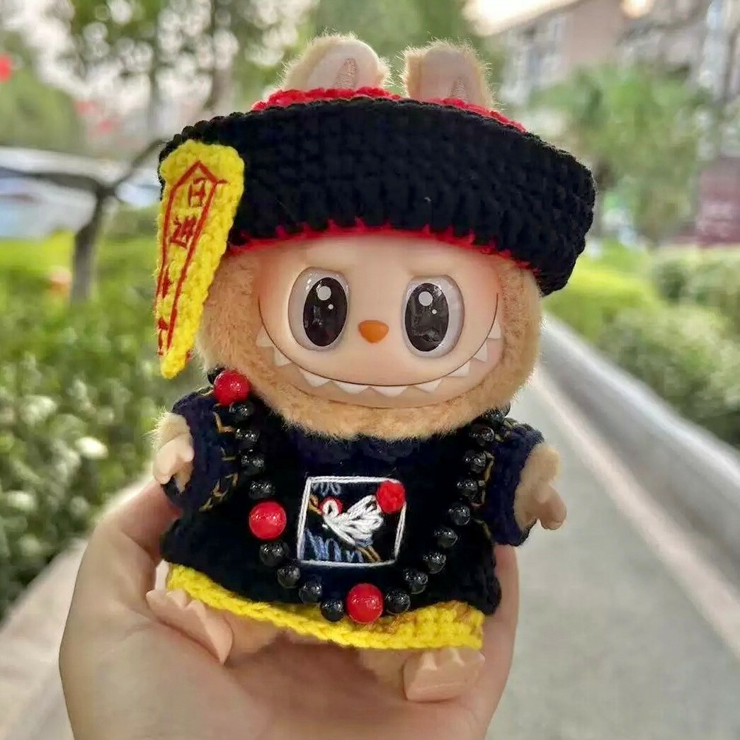 拉布布 LABUBU 坐坐派對 吊飾專用服裝 小殭屍套裝 (無附吊飾)