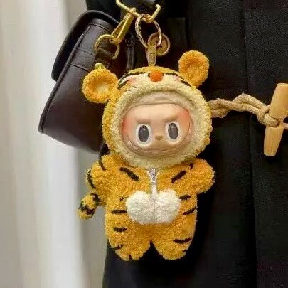 拉布布 LABUBU 心動馬卡龍 吊飾專用服裝 老虎套裝 (無附吊飾)