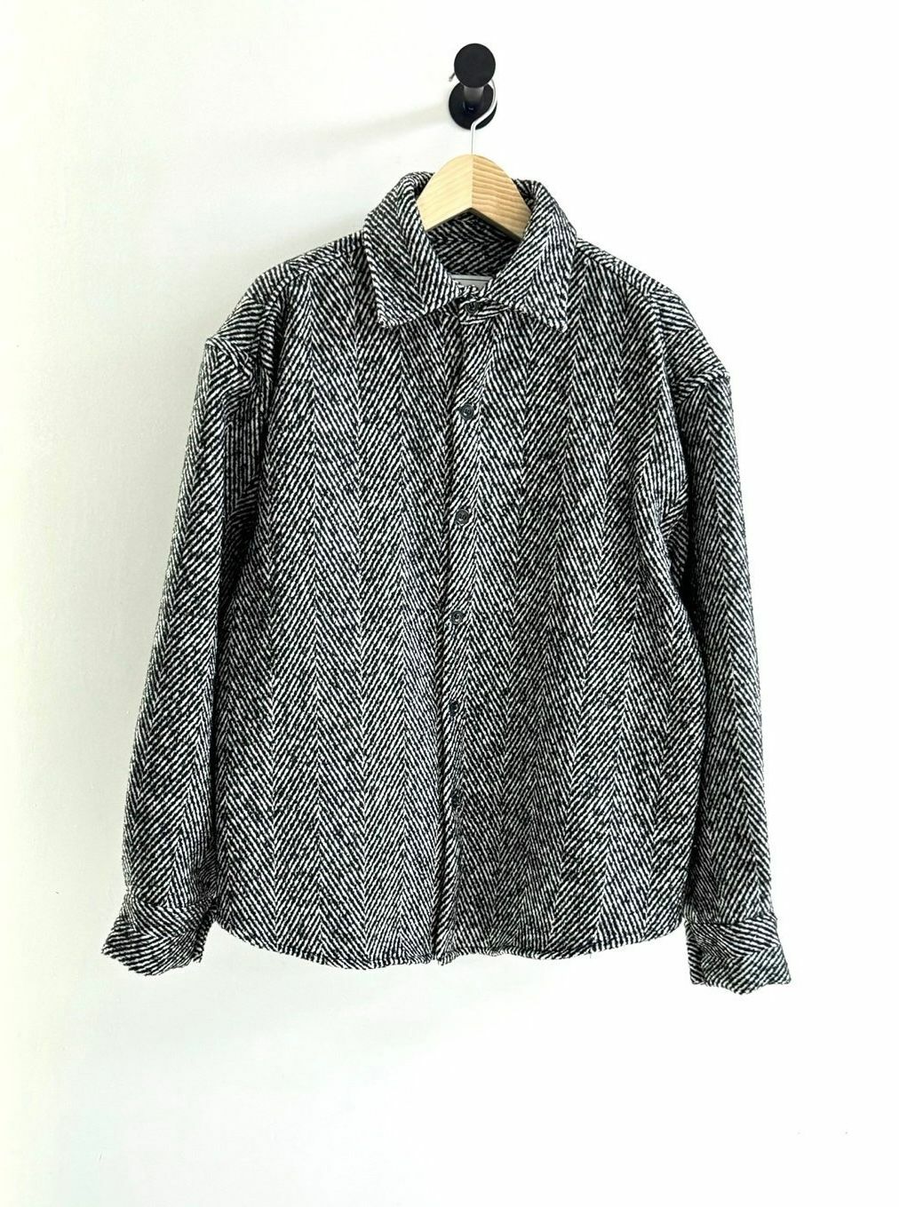 V紋長袖恤衫 VOID-063S