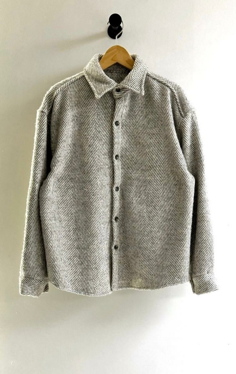 V紋長袖恤衫 VOID-063S