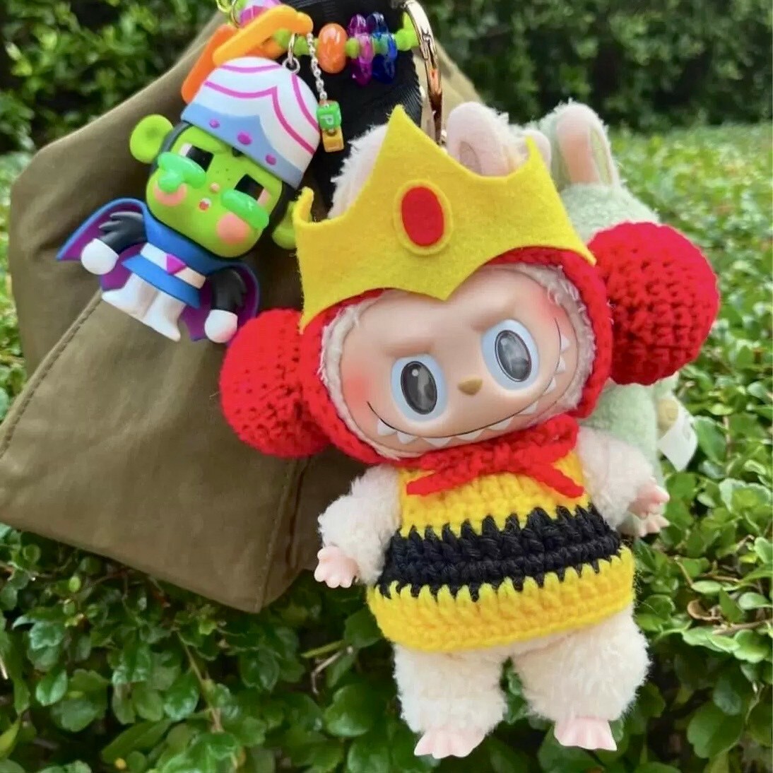 拉布布 LABUBU 心動馬卡龍 吊飾專用服裝 皇冠造型套裝 (無附吊飾)