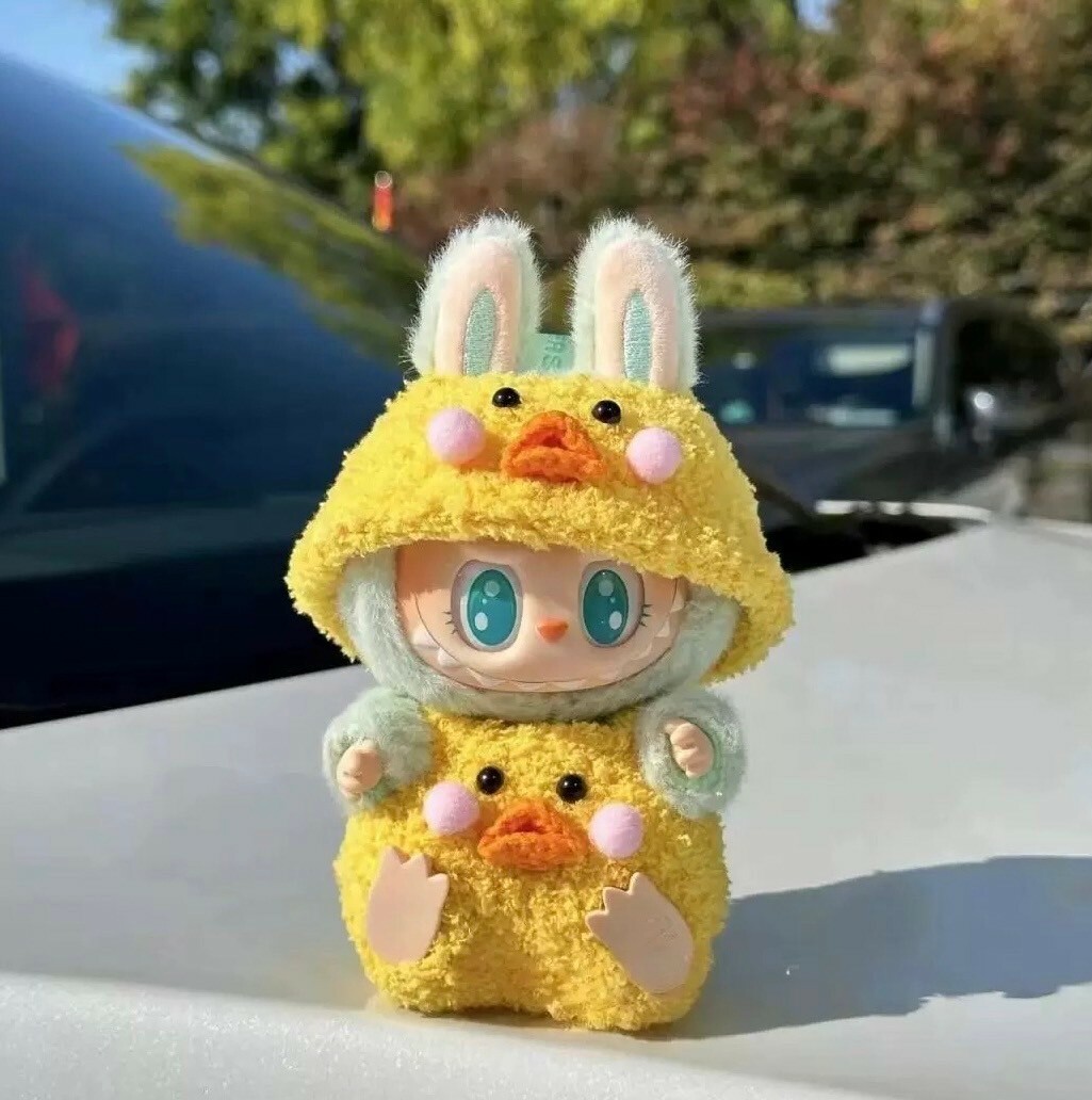 拉布布 LABUBU 坐坐派對 吊飾專用服裝 黃色小鴨套裝 (無附吊飾)