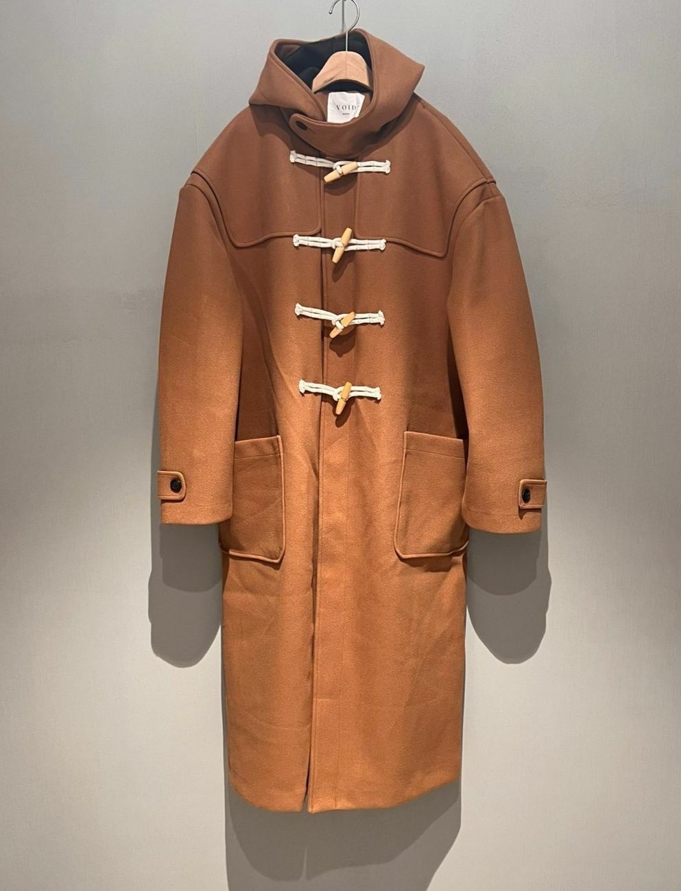 淨色牛角鈕連帽長褸 VOID-075JK