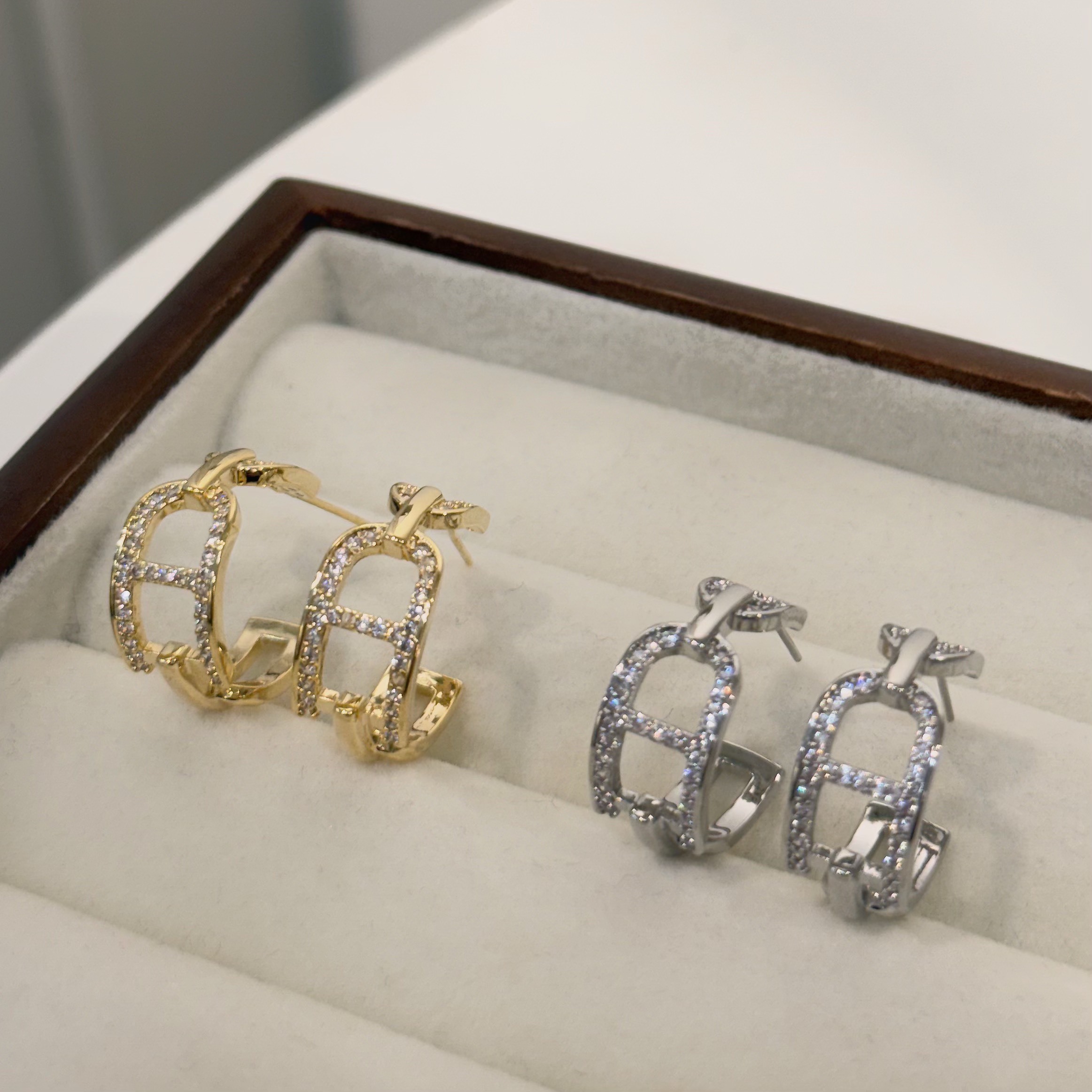 排鑽拼接豬鼻C字圈