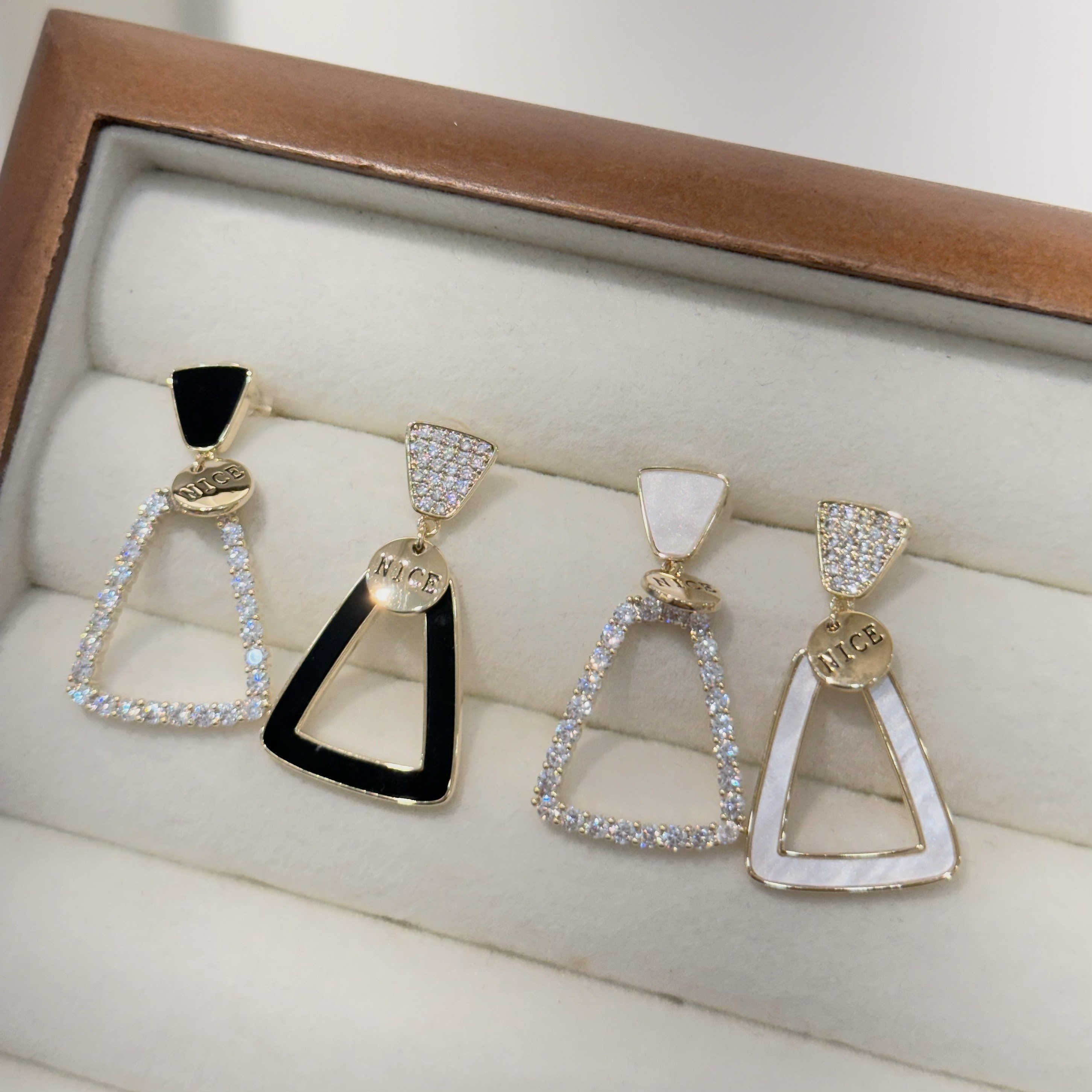 貝殼排鑽梯形垂吊