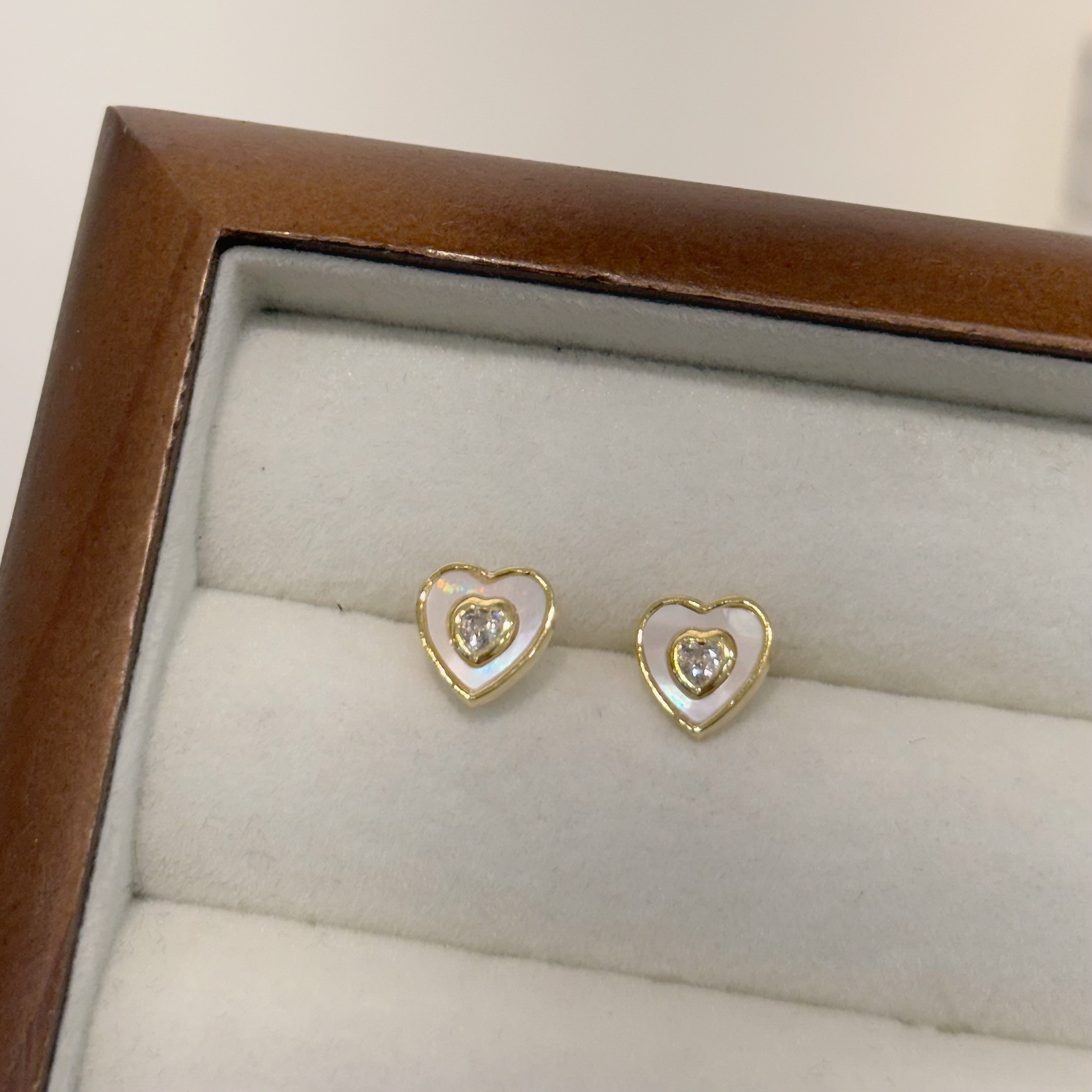 584貝殼愛心鑽耳針