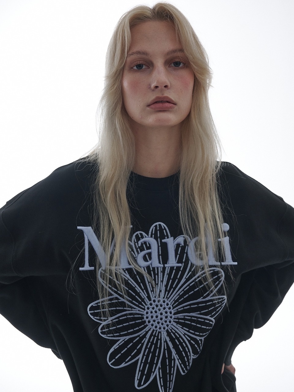 MARDI MERCREDI - SWEATSHIRT FLOWERMARDI NEEDLEWORK (BLACK SKY)