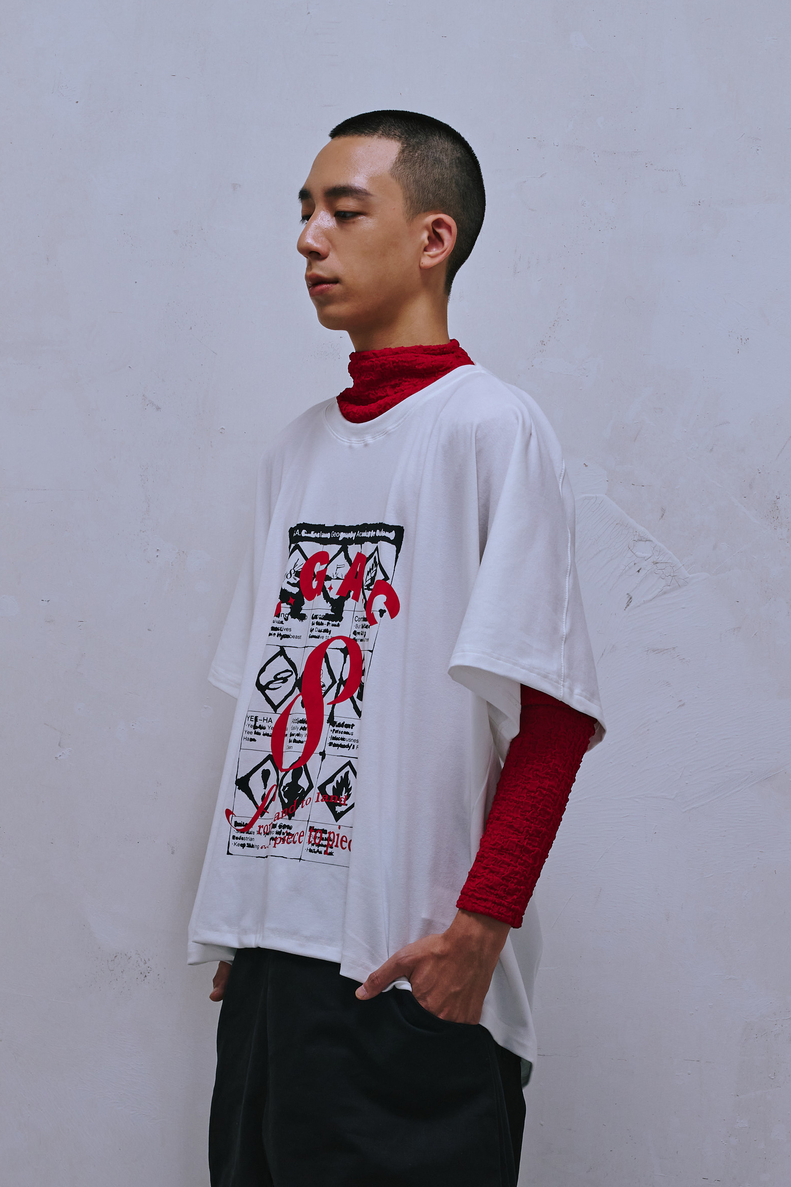 POSTER PRINT SHORT-SLEEVE “JUST LIKE T” TEE