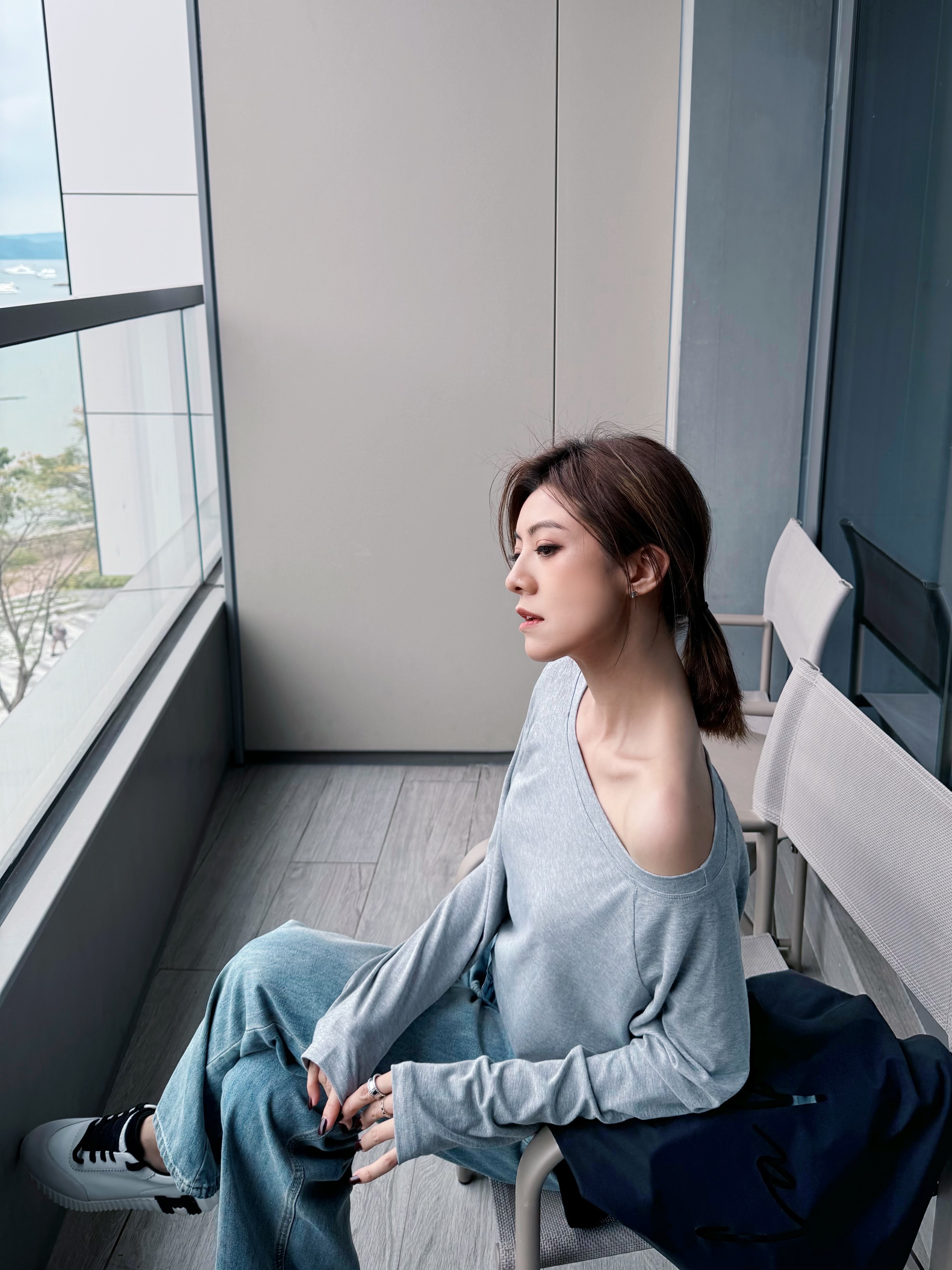 Boat Neck Shoulder Viscose-Blend Top_TP2412L02