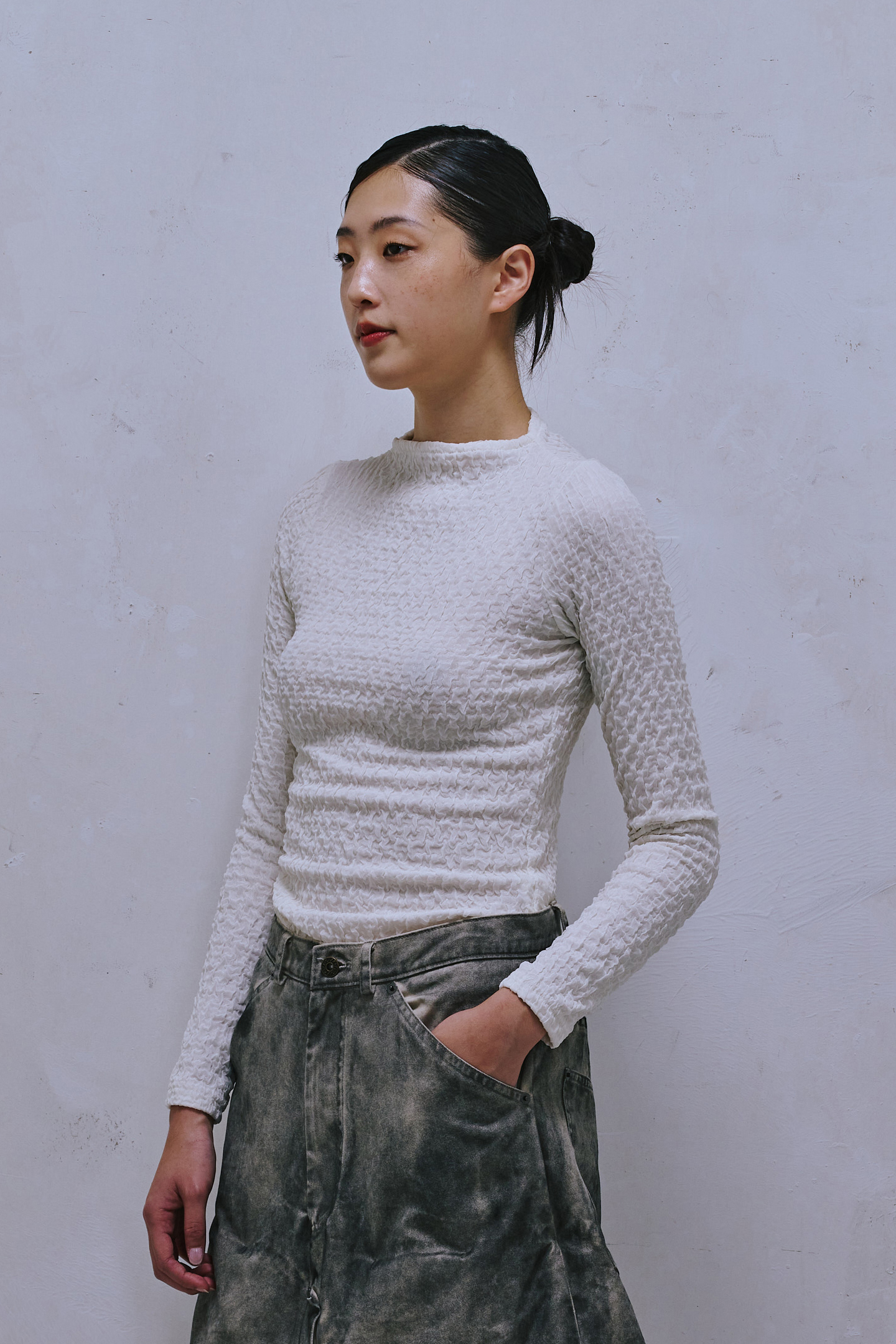TEXTURE LONG-SLEEVE TURTLENECK TOP