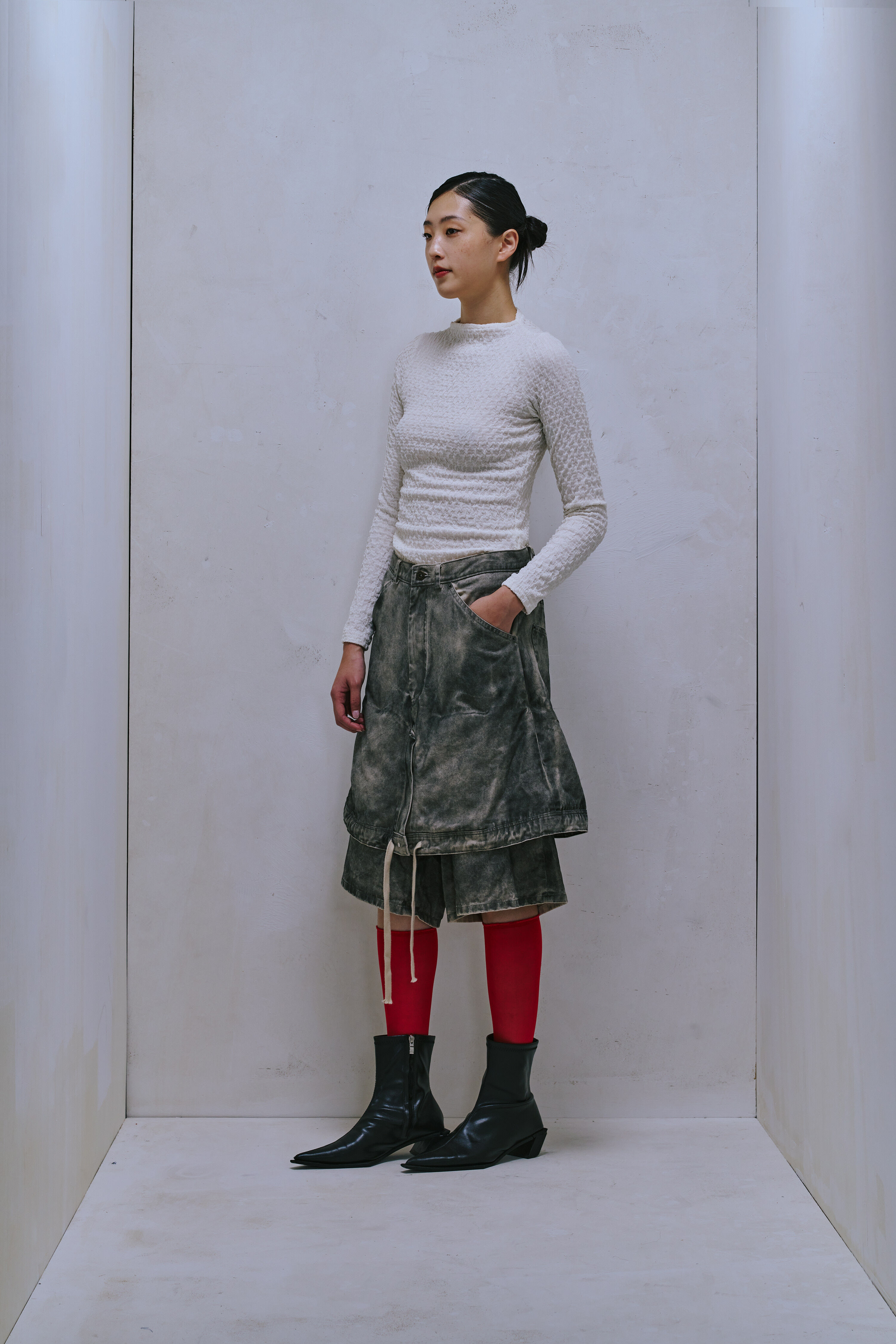 TEXTURE LONG-SLEEVE TURTLENECK TOP