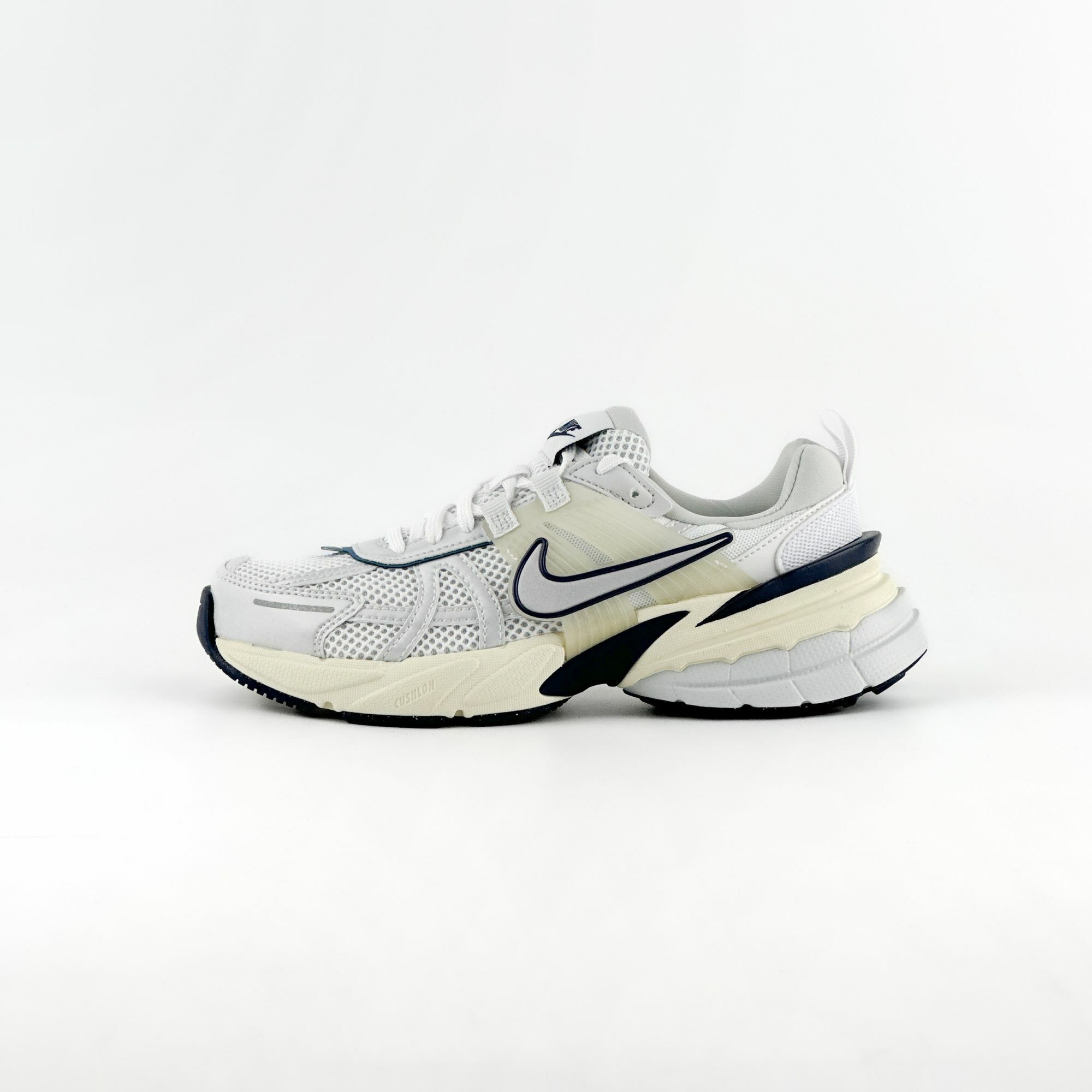 (預訂) Nike V2K Run - White Midnight Navy