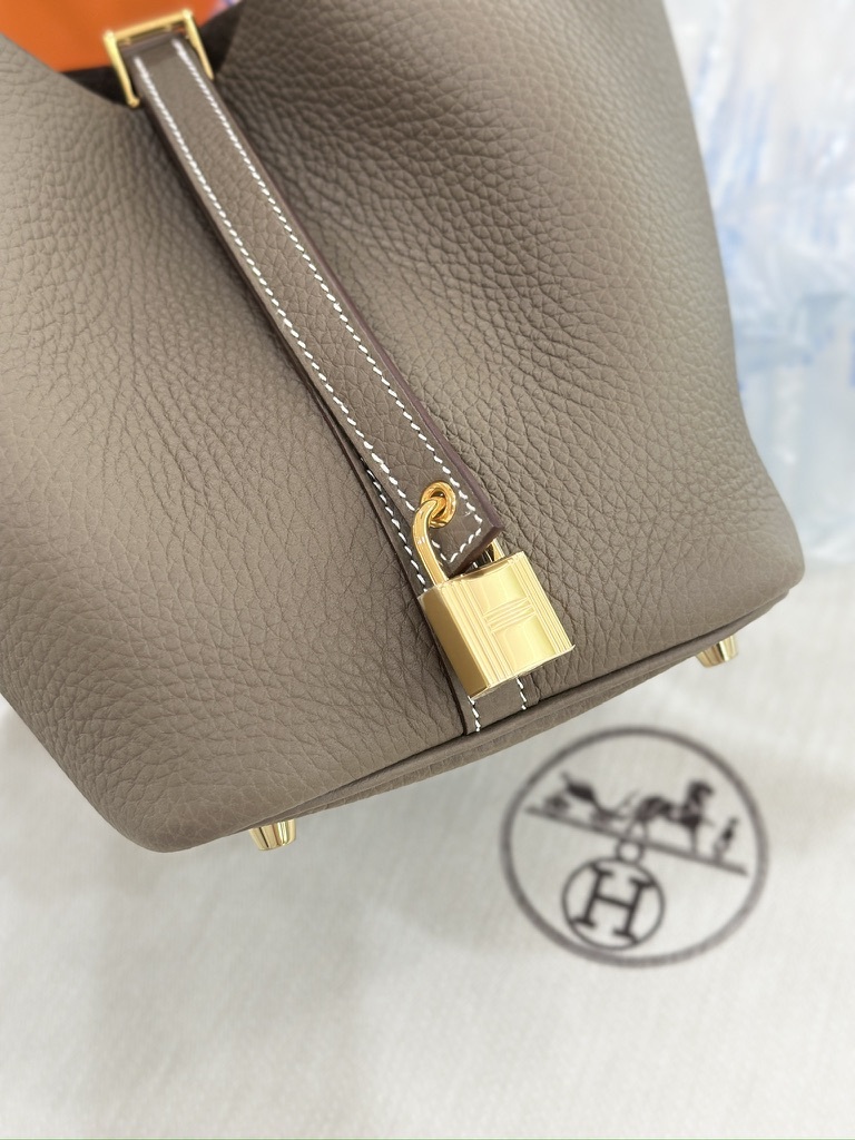 HERMÈS Picotin Lock 18 bag