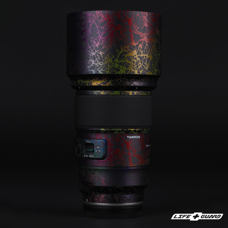 TAMRON 90mm F2.8 貼膜展示圖，LIFE+GUARD潑墨風格