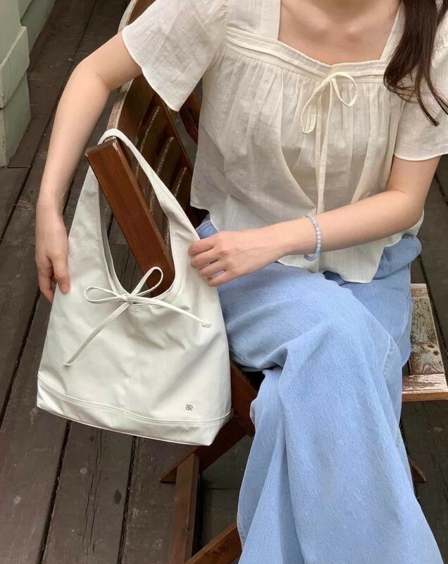 Depound pino bag (HOBO) 皮革流浪包/M 兩色