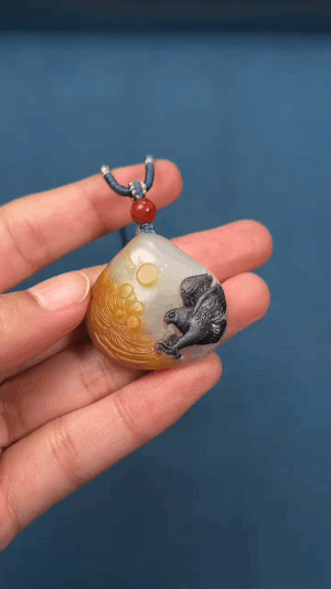 1030245 和田玉籽料乘風破浪