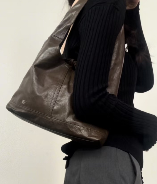 #現貨供應 Depound pino bag (hobo)  流浪包