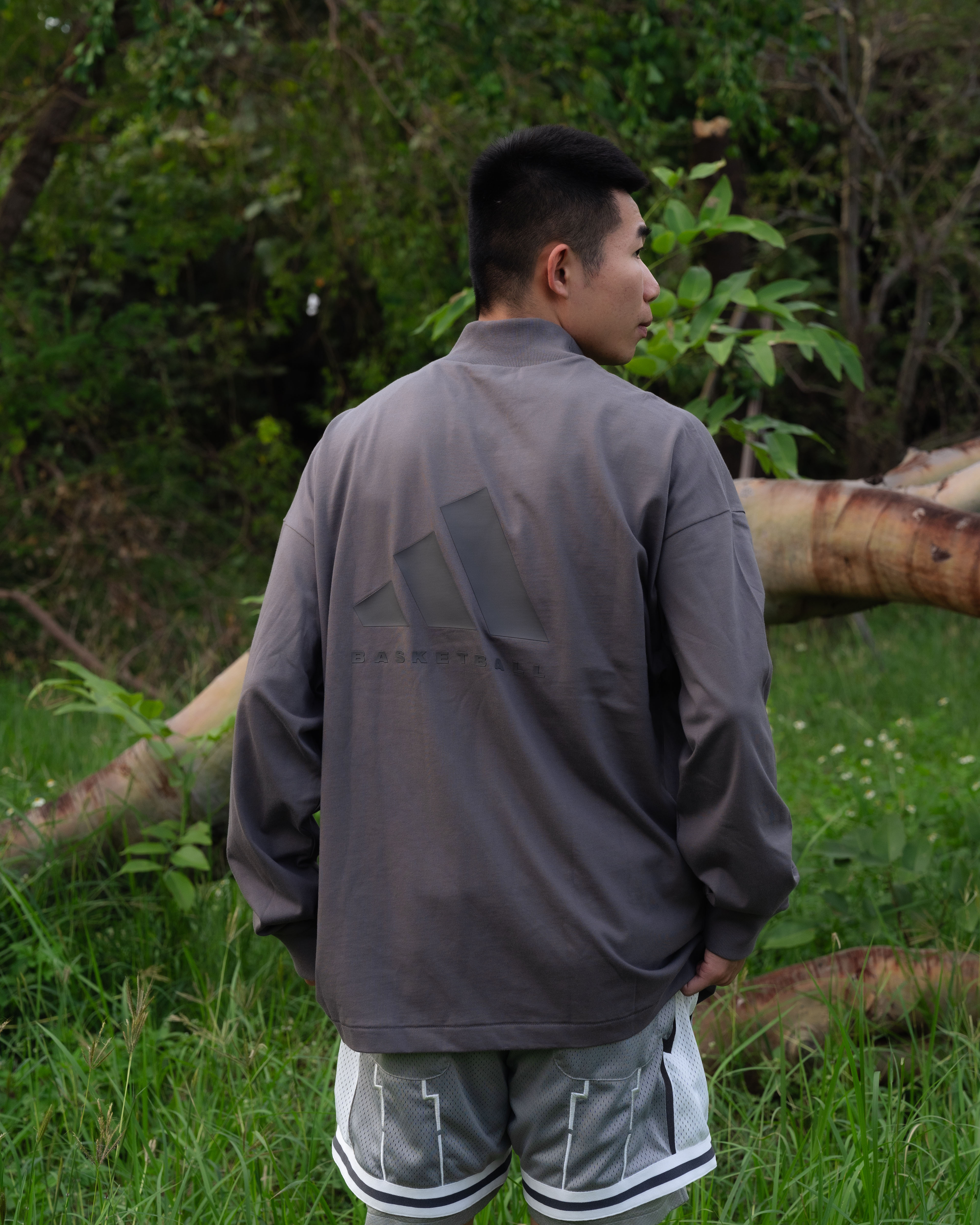 『這款真的超帥 橋哥自己留兩套🤯』Adidas Basketball 立領長袖