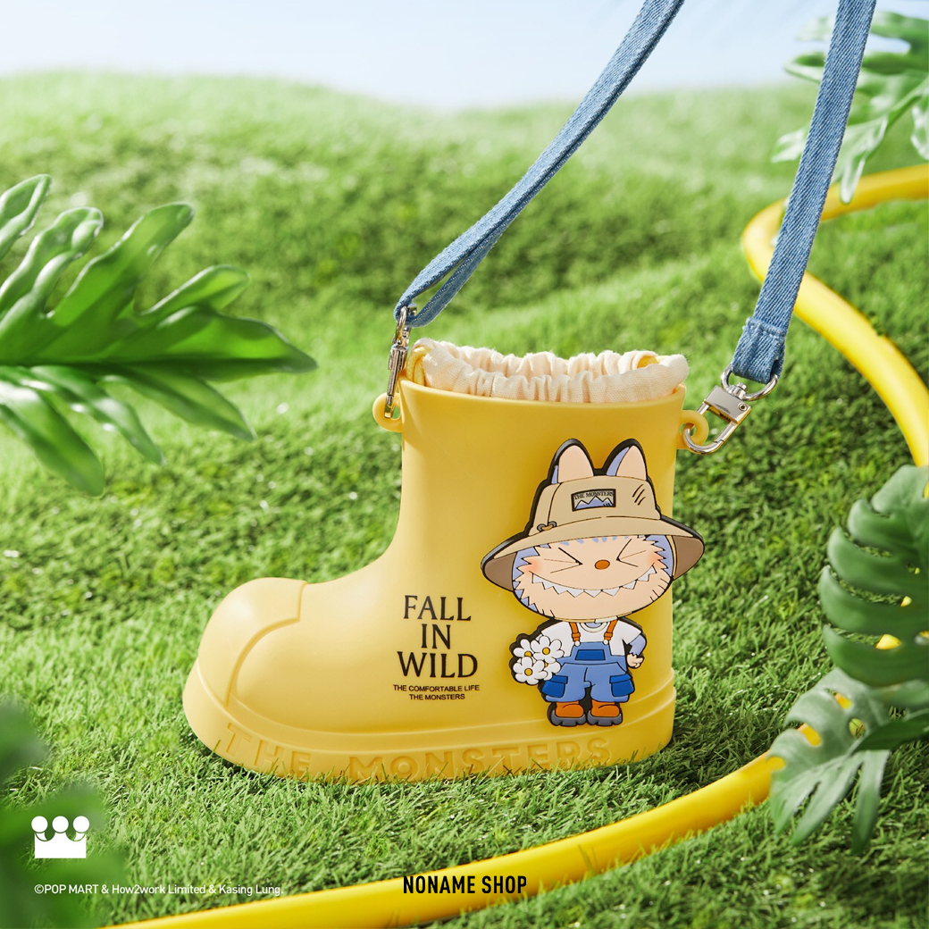 POP MART 泡泡瑪特 LABUBU THE MONSTERS 春天野在家系列 雨鞋包 黃