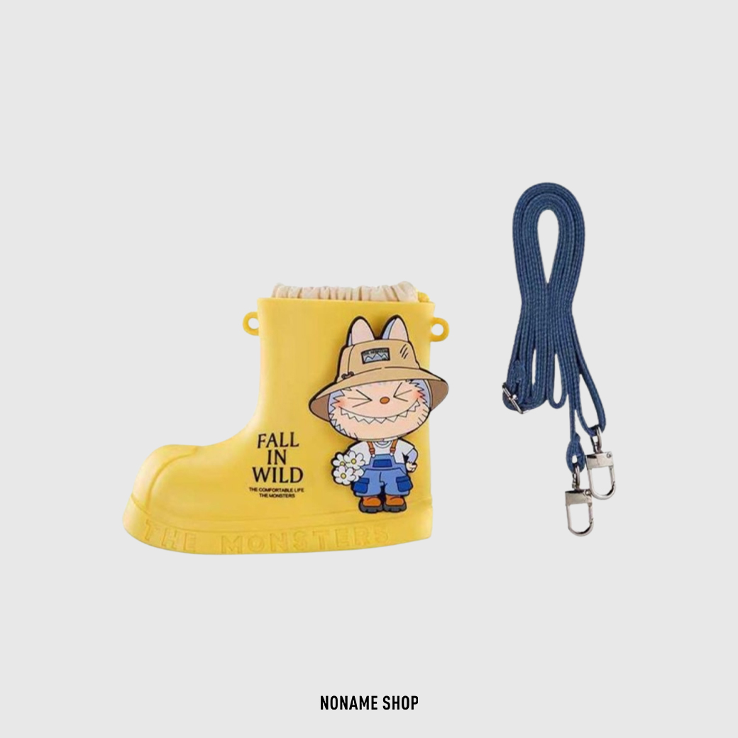POP MART 泡泡瑪特 LABUBU THE MONSTERS 春天野在家系列 雨鞋包 黃