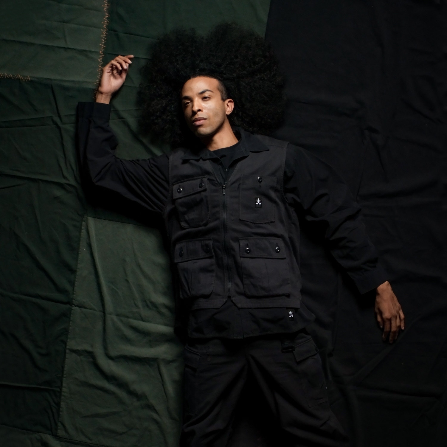 鬚邊多口袋戰術背心-特種黑