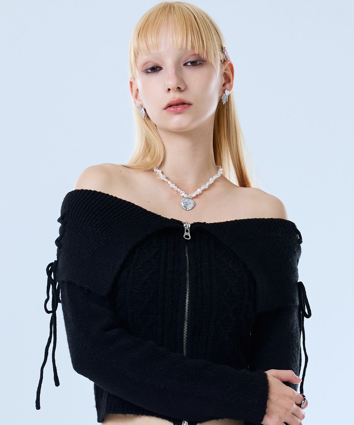 LUVISTRUE FS RIBBON OFF-SHOULDER KNIT ZIP UP