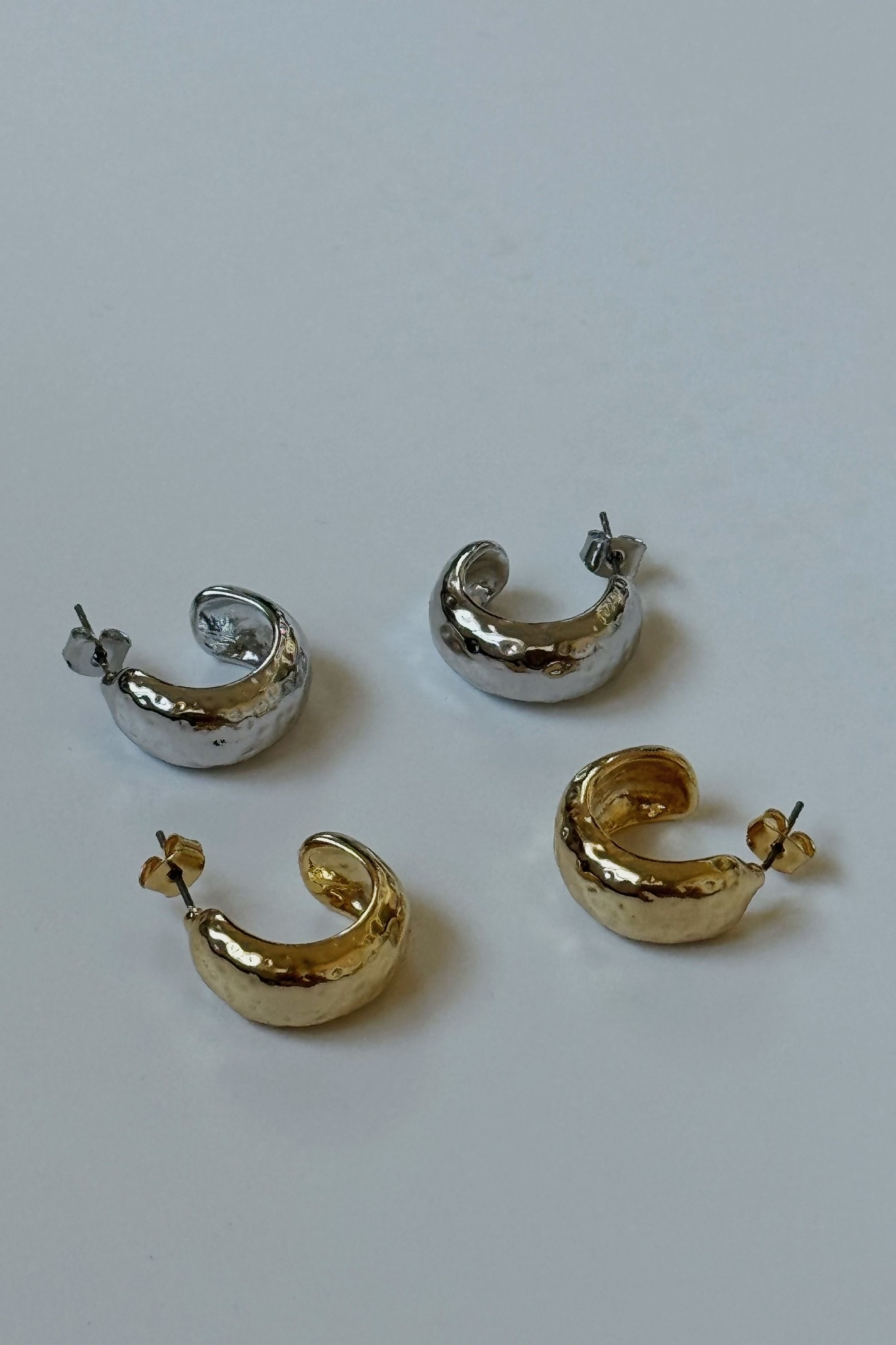 (現貨) 水波紋C字耳環 FO68