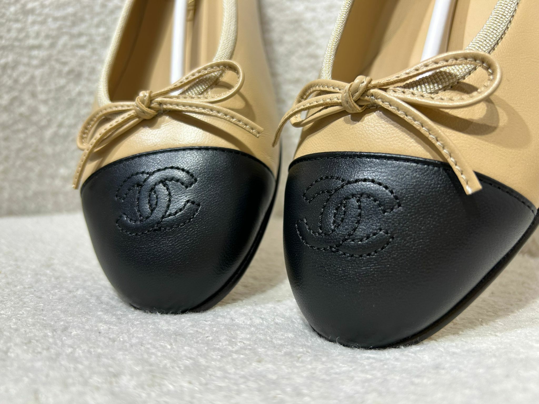 Chanel 蝴蝶平底鞋38C碼