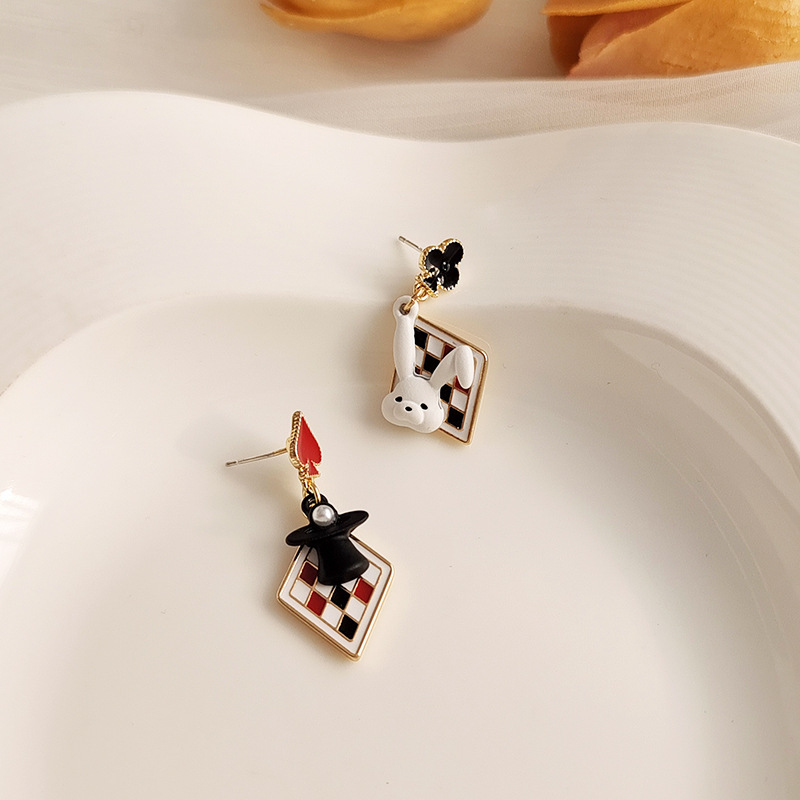 菱形撲克牌兔子耳環