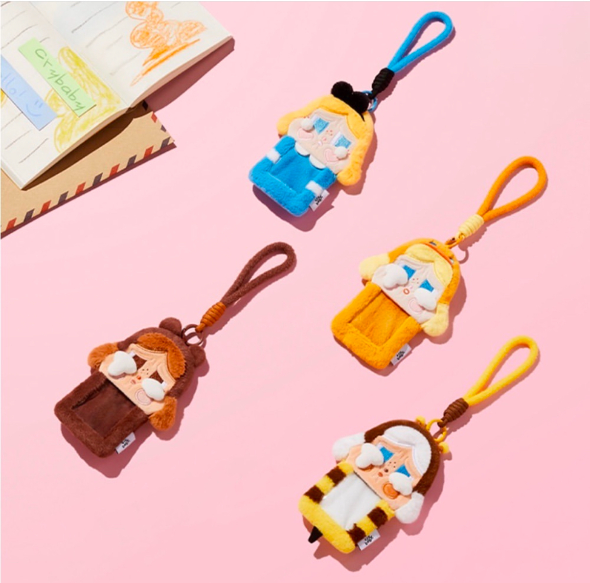 POPMART 泡泡瑪特 Crybaby 眼淚工廠系列 哭娃 毛絨卡套 吊飾 鑰匙圈 盲盒 6+1款(任買兩件711免運)/預購