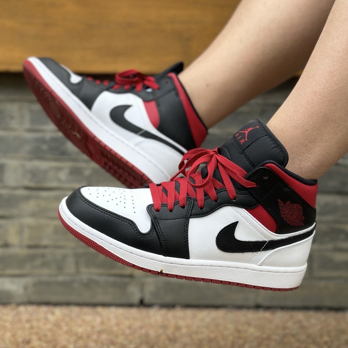 Nike Jordan 1 Mid Gym Red Black Toe 黑腳趾 黑白紅 中筒 休閒鞋