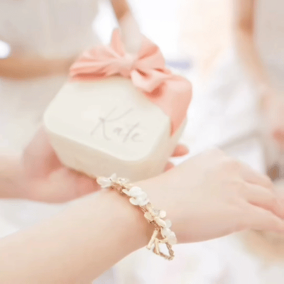 姊妹禮盒 A (字母手花鈪、專屬首飾盒)