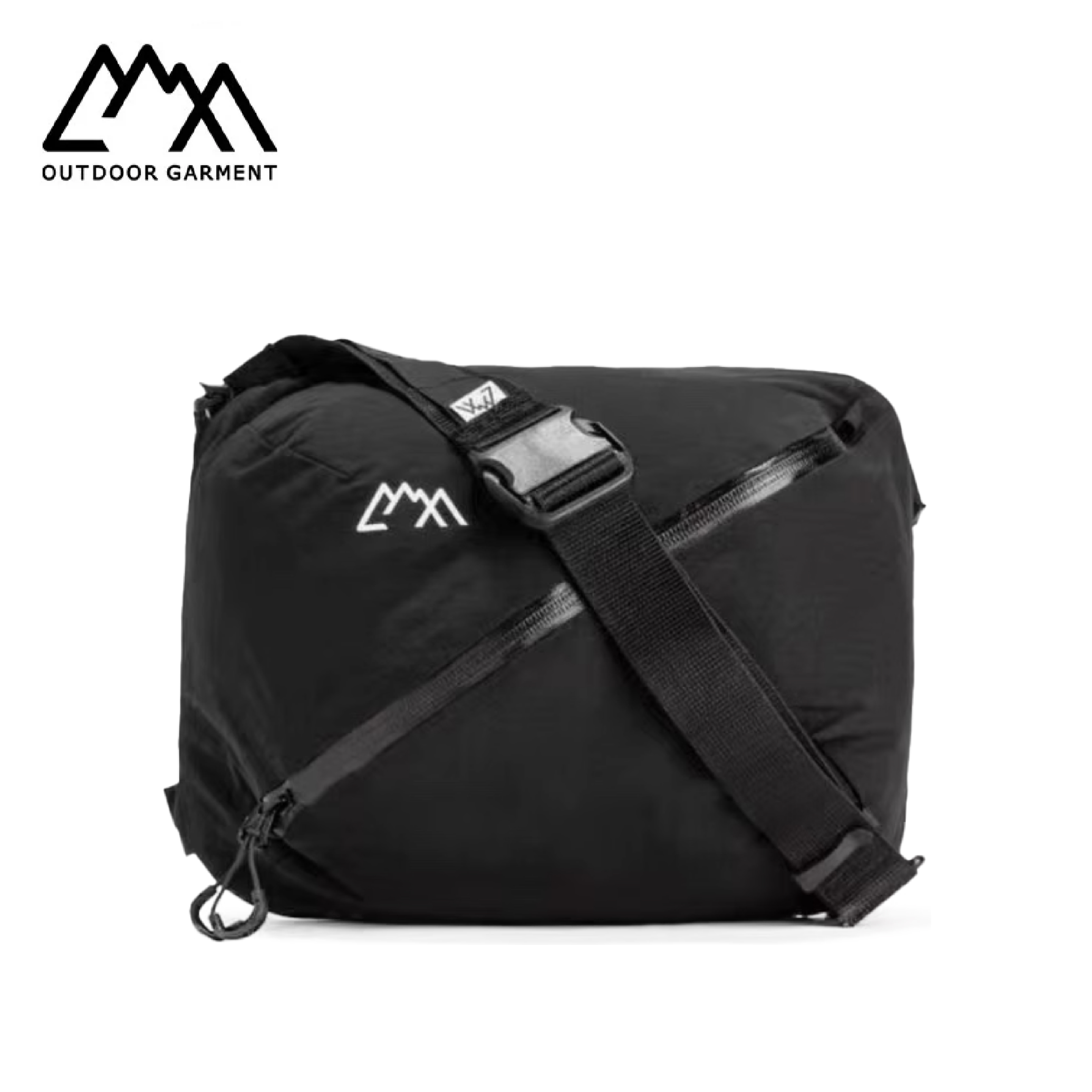 Comfy Outdoor Garment CMF 時尚潮玩斜背包 (黑) 戶外/休閒/斜背包/胸包 70CZZ12105