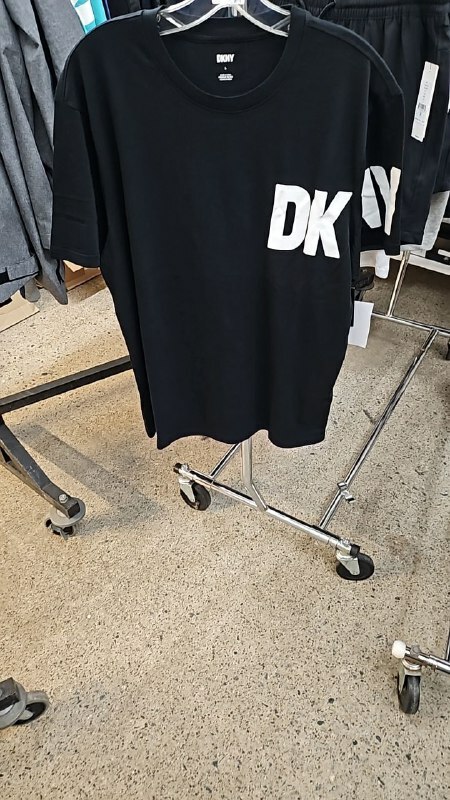 [S] DKNY MEN'S ASYMMETRICAL LOGO T-SHIRT,BLACK/WHITE, M1312014-BLW [FINAL SALE] (SD1100)