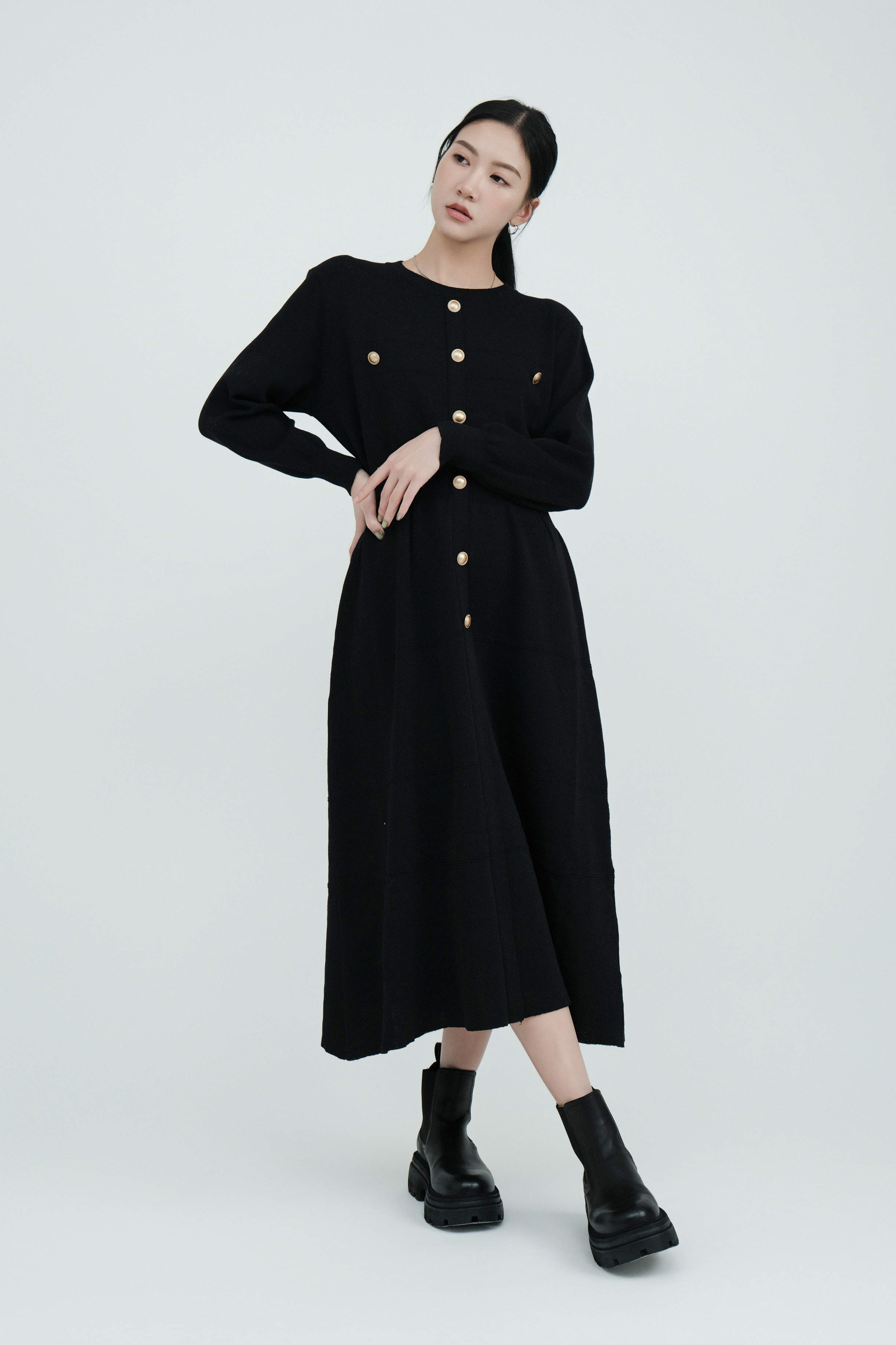 假開胸針織連身裙  (現貨款式）