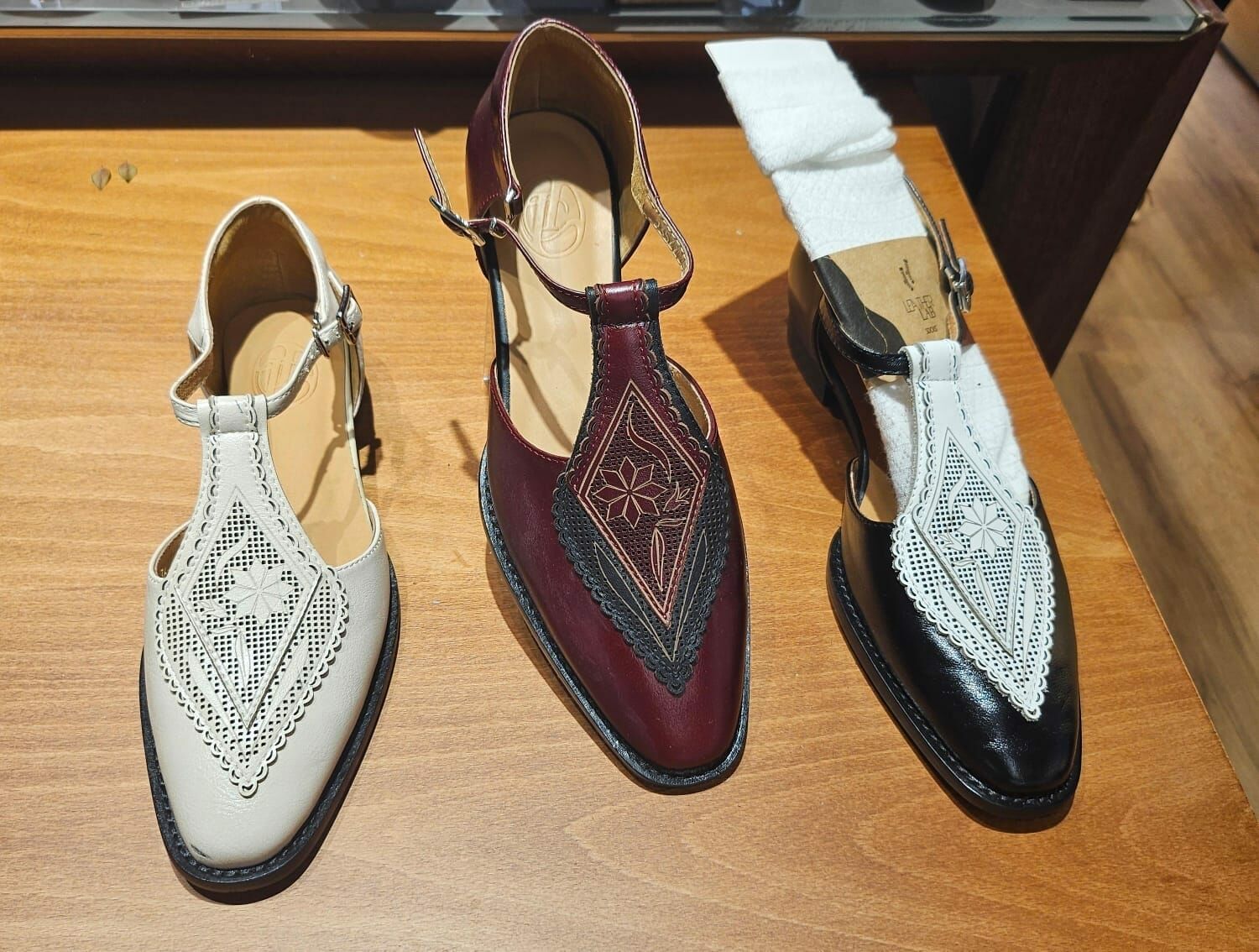 LB # Napoleon 𓆟 Hollow Laser-cut Mary Jane