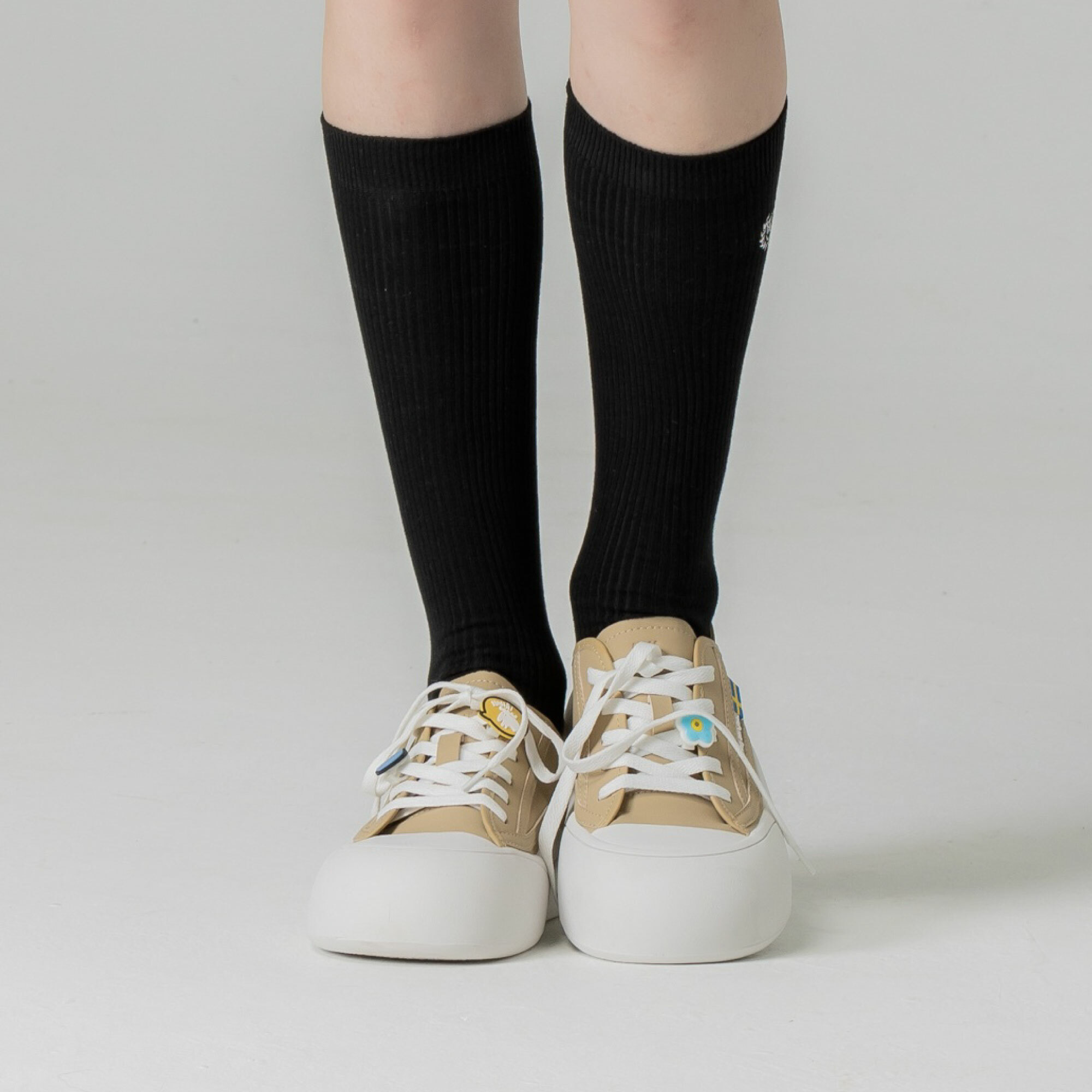 moz瑞典駝鹿後踩兩穿貝果麵包鞋(奶茶)