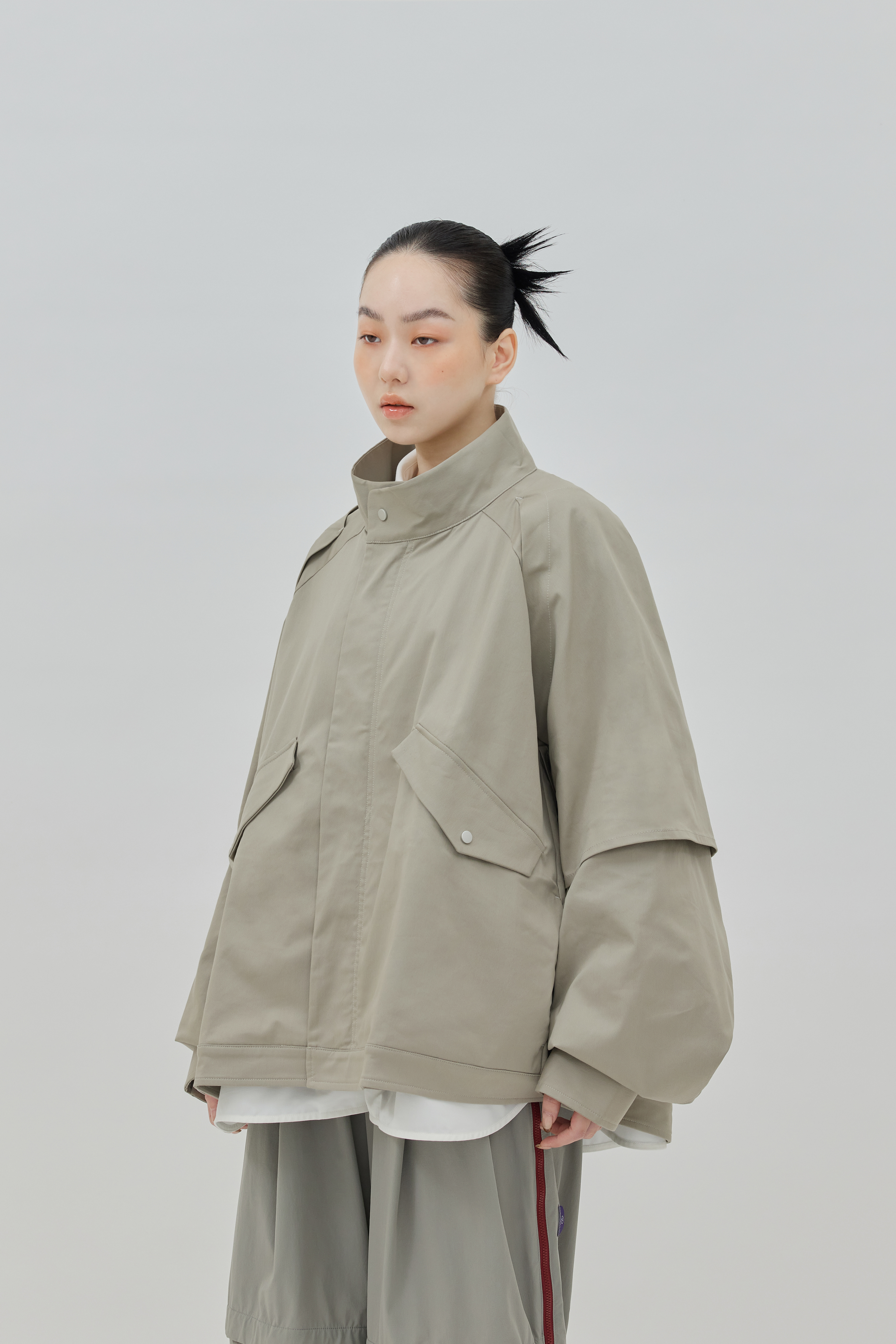 Wide-Sleeve Stand Collar Jacket｜Beige