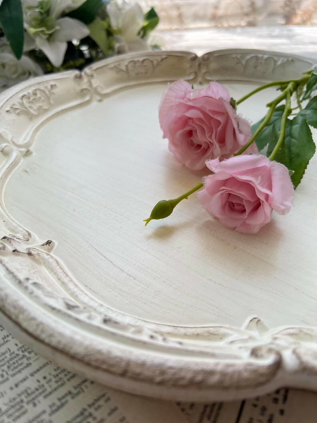 維多利亞骨瓷 義大利佛羅倫斯花瓣餐盤裝飾墊-復古白