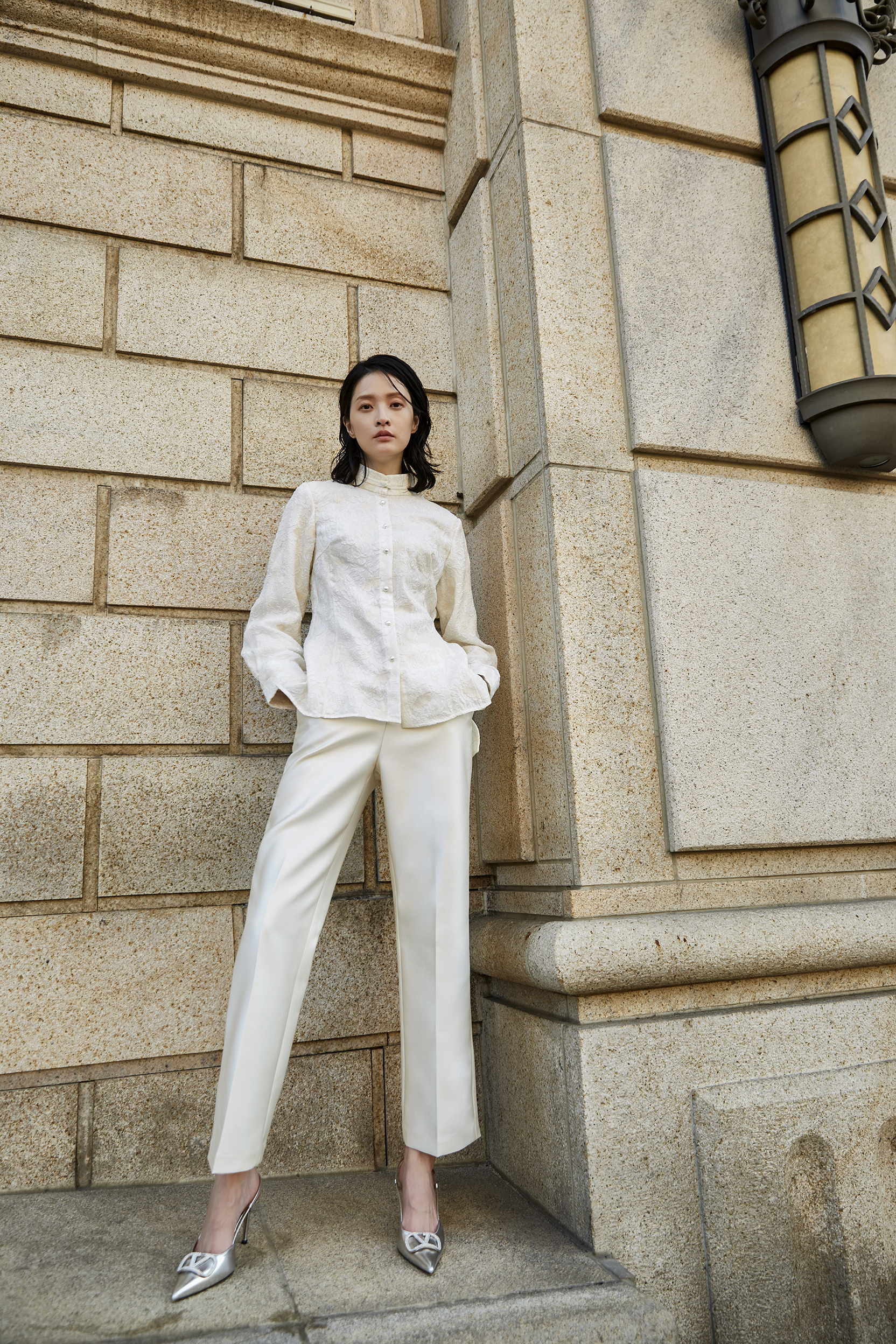 BD15102A1 時光之旅浮雕提花刺繡新中式立領女衫