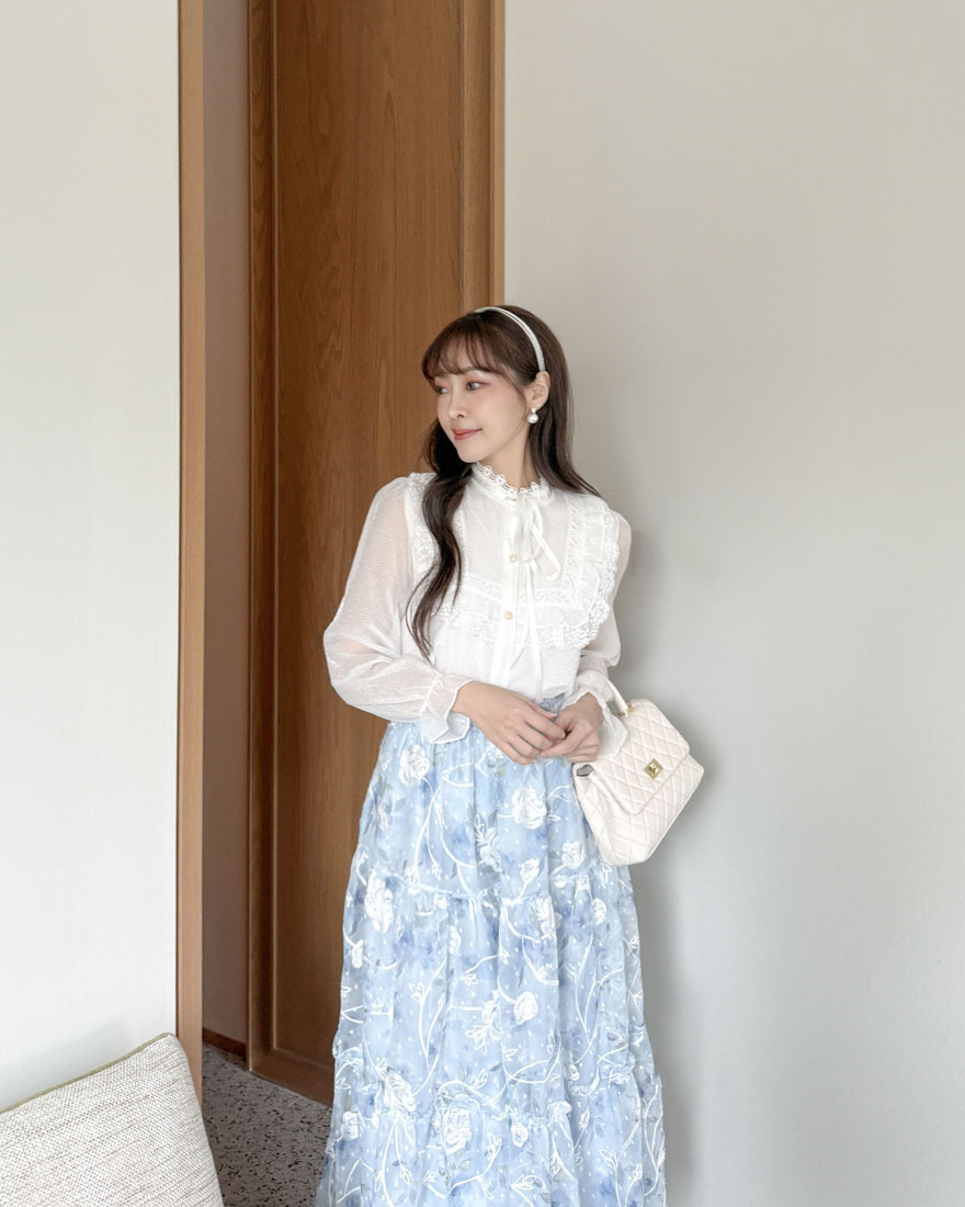 LINA LINA雅緻微甜蕾絲滾邊綁帶珍珠釦上衣-純潔白
